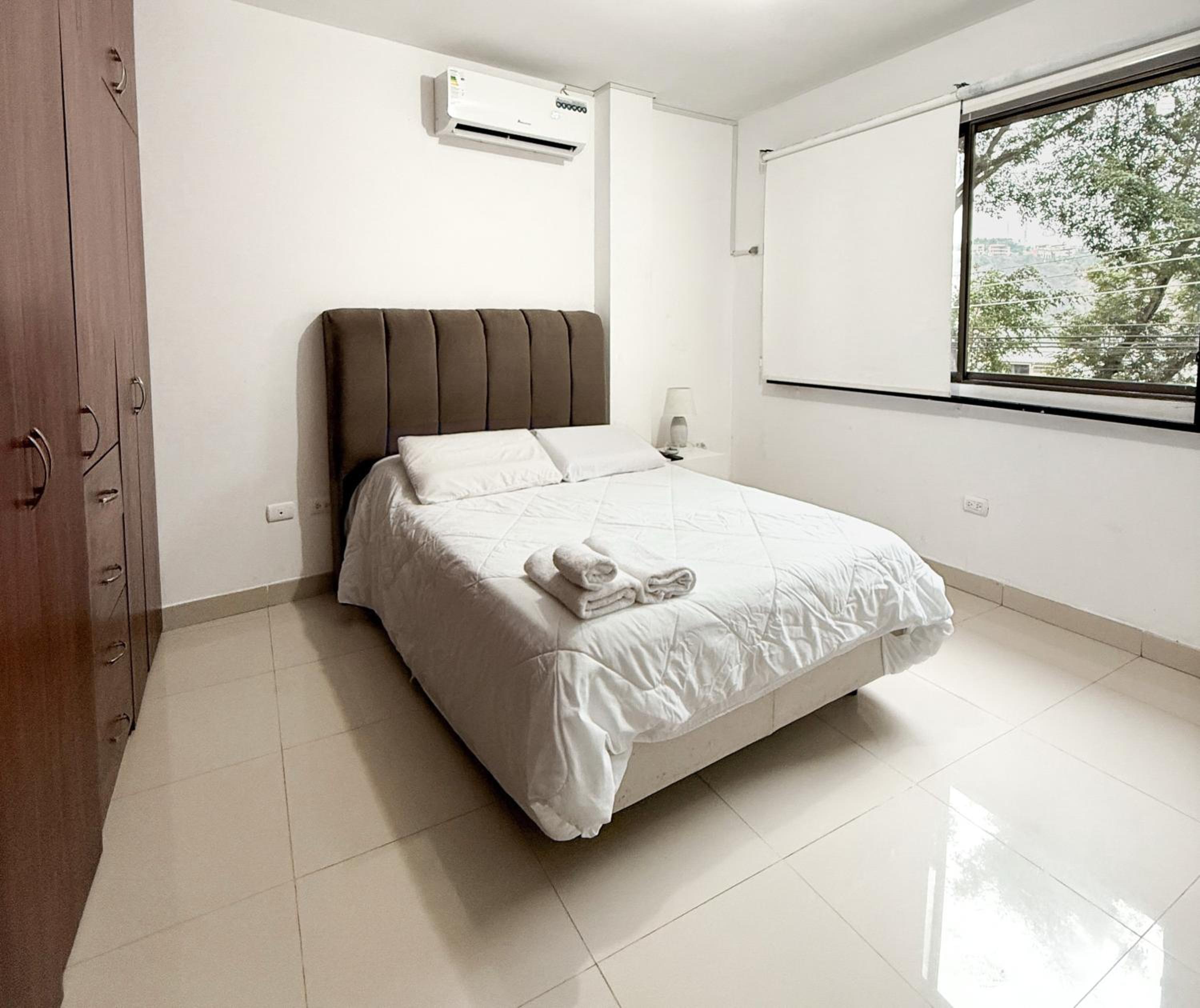 Family Room with Private Bathroom photo 3