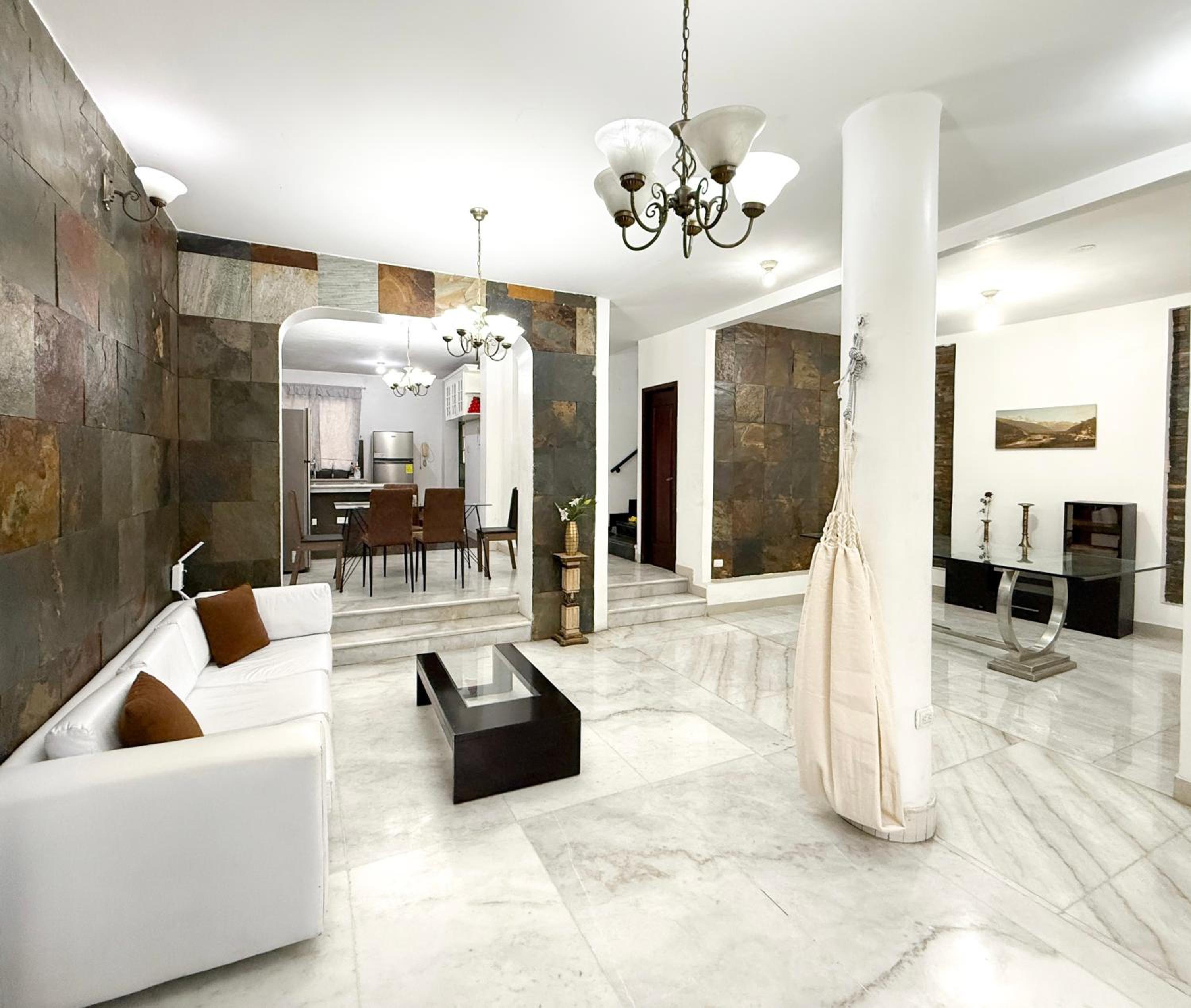 Family Room with Private Bathroom photo 1