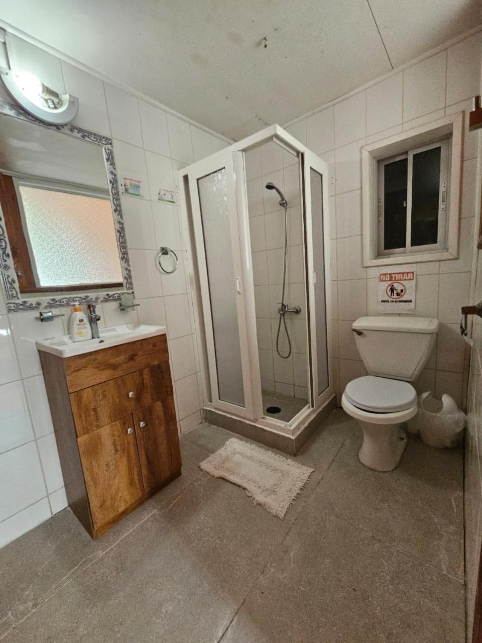 Quadruple Room with Private Bathroom photo 3