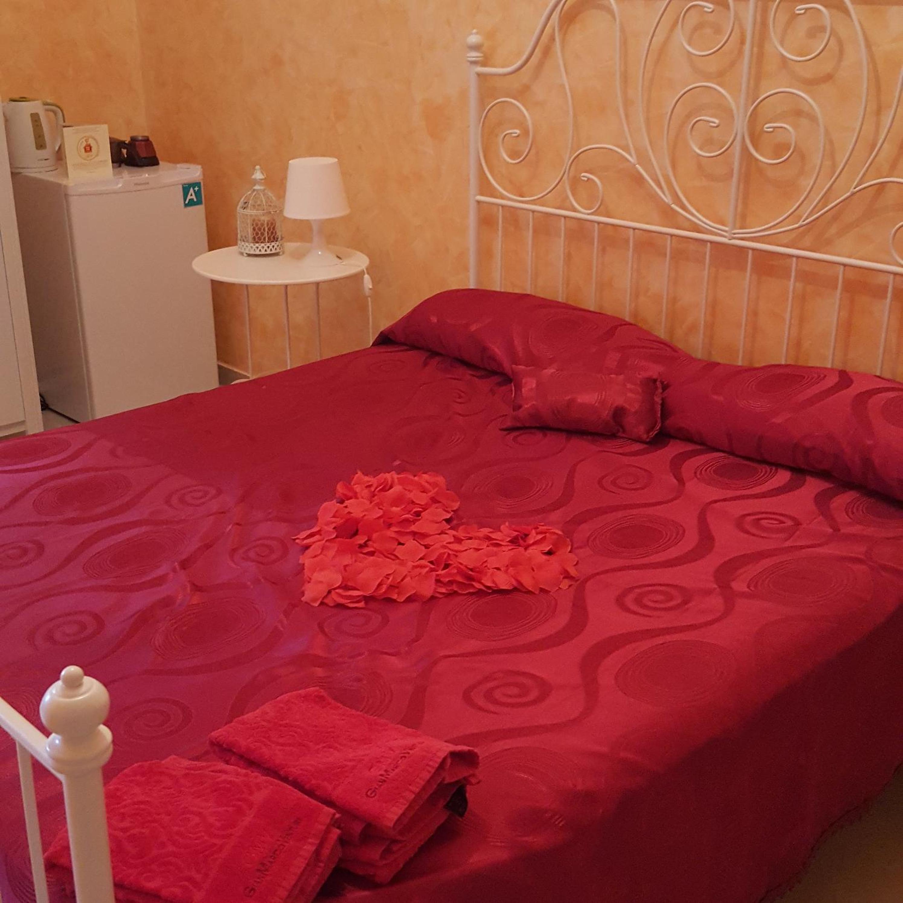 Double Room - Photo 8