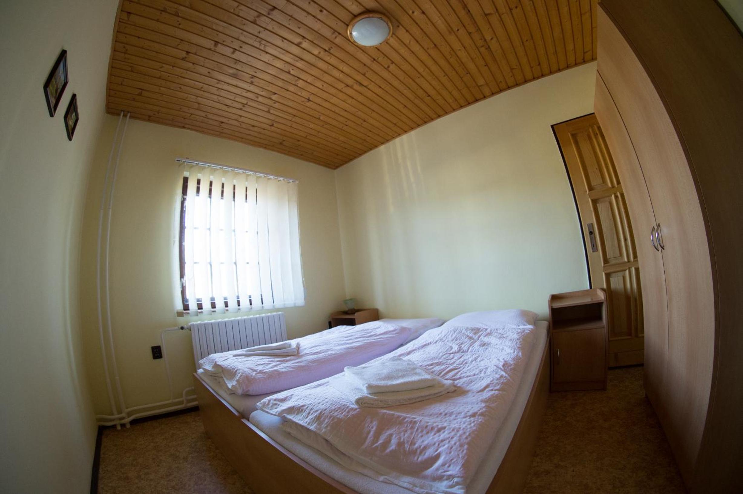 Apartment with Balcony - Photo 17