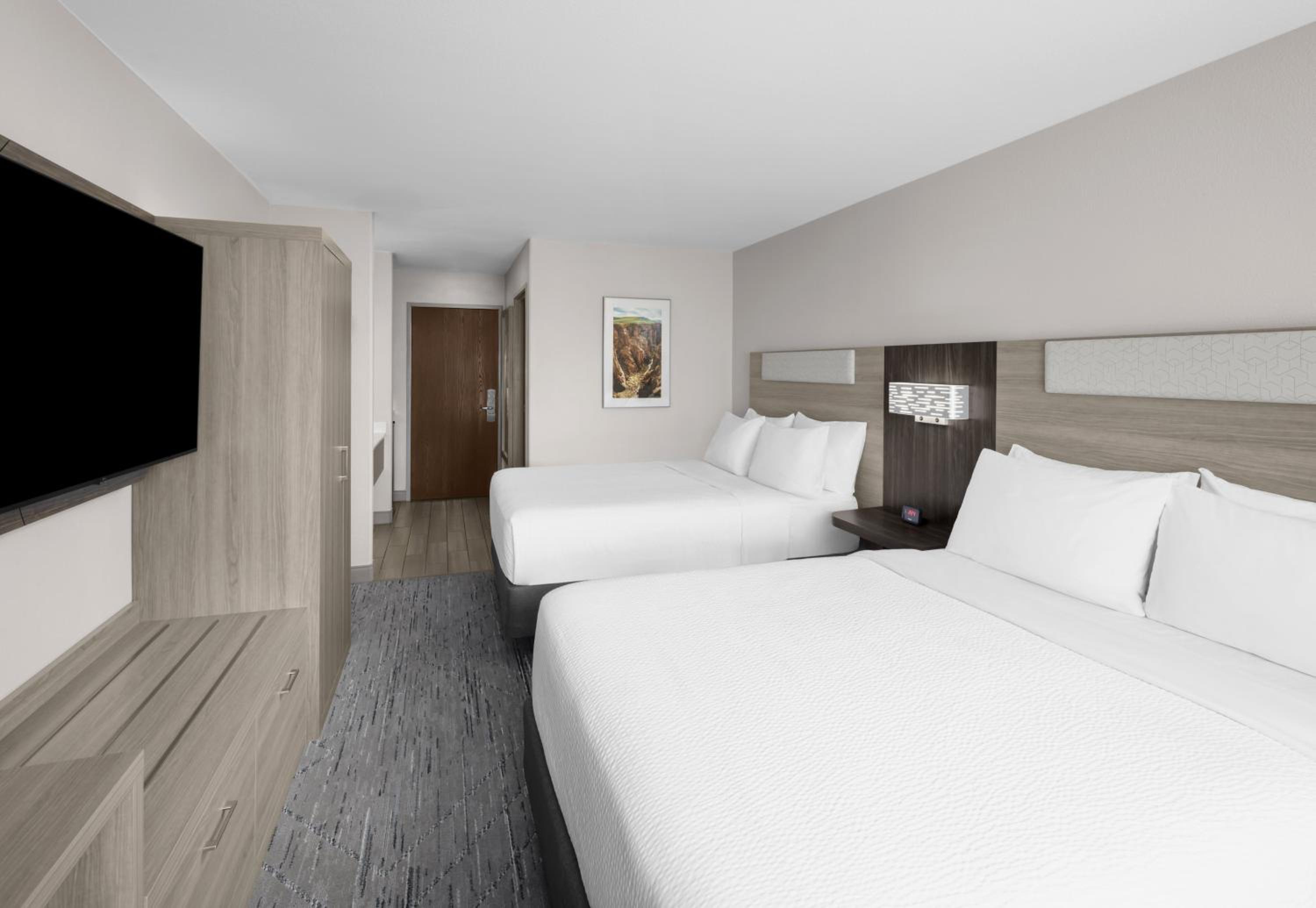 Standard Room with Two Queen Beds