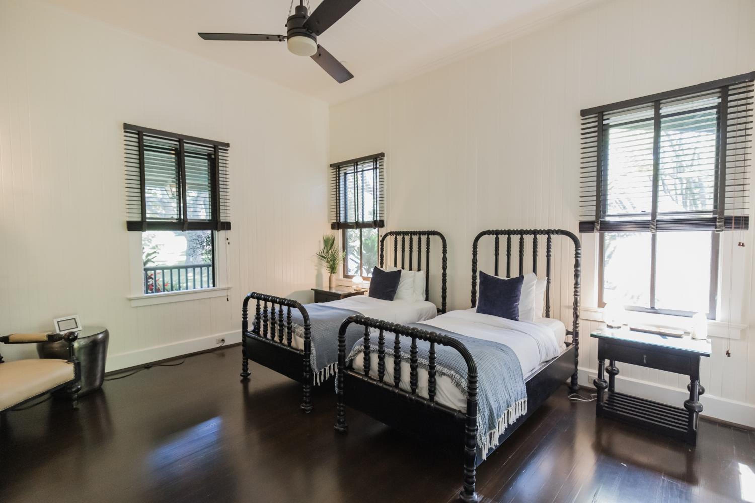 Twin Room - Photo 2