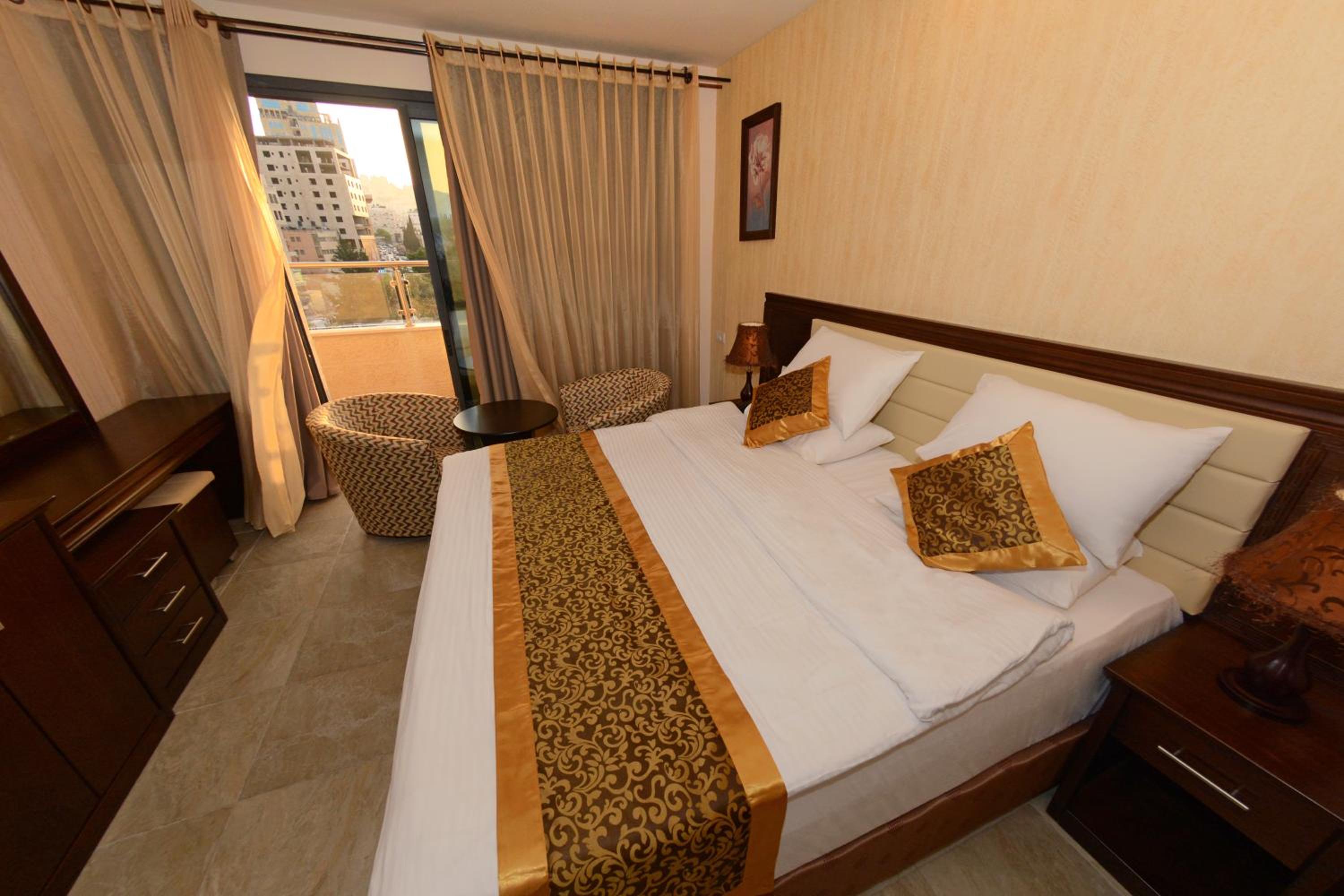 Suite with Balcony photo 2
