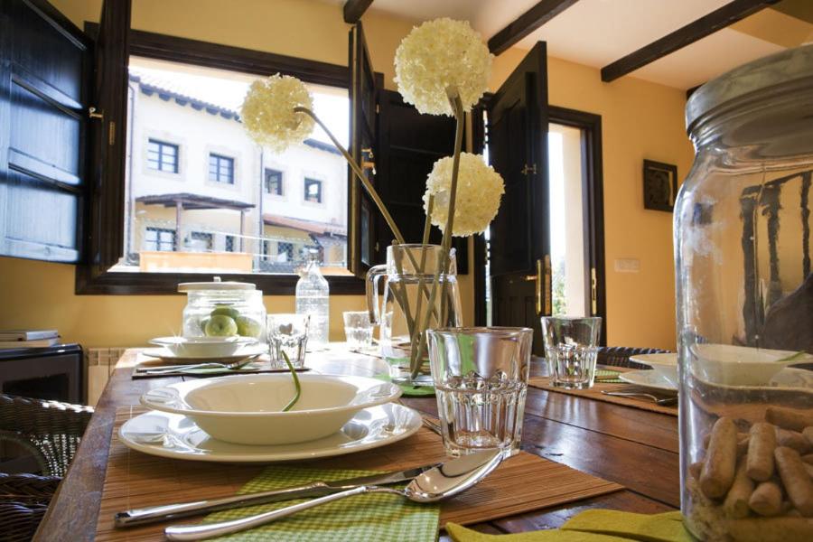 Two-Bedroom Apartment (4 Adults) with Parking photo 3