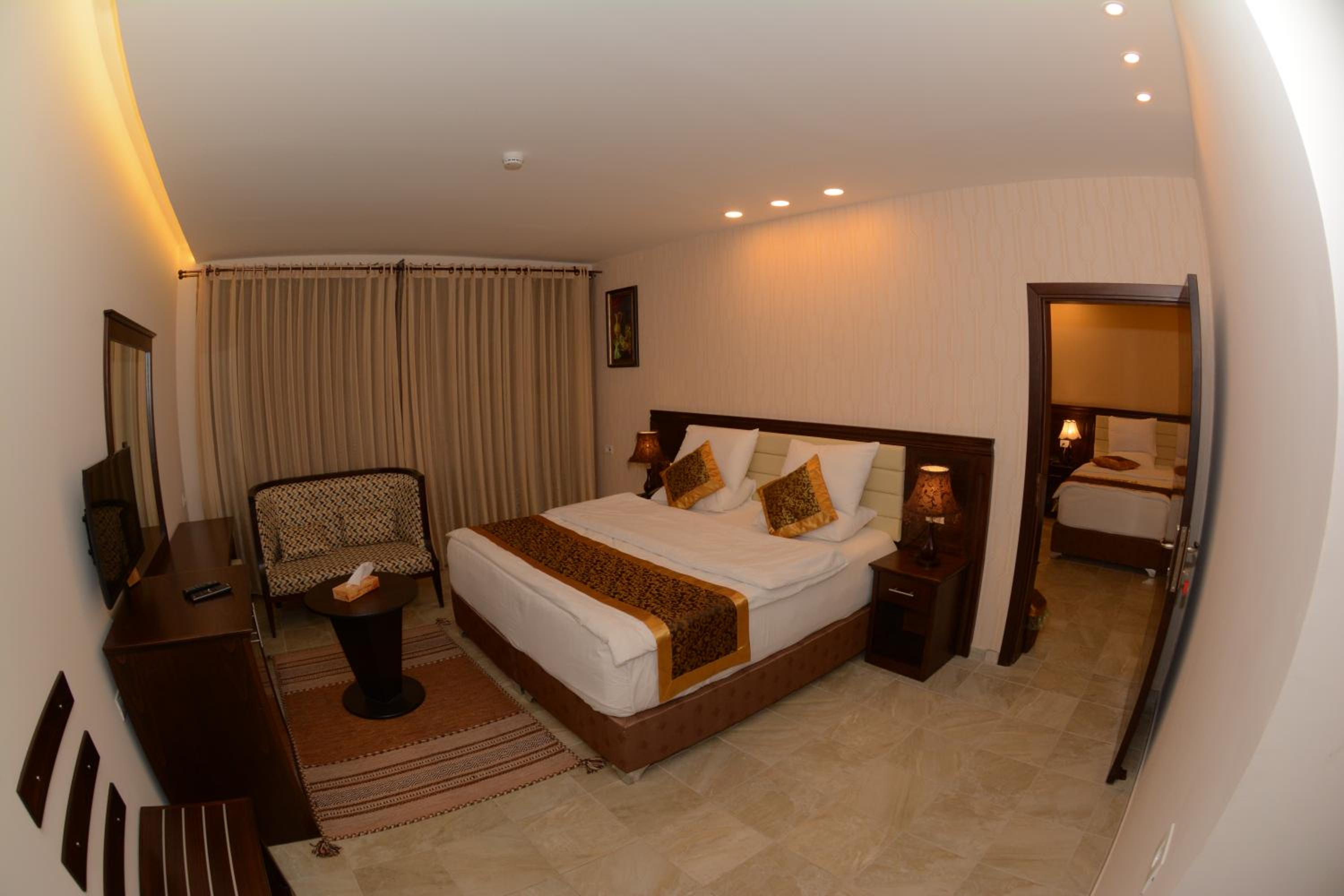 Suite with Balcony photo 1