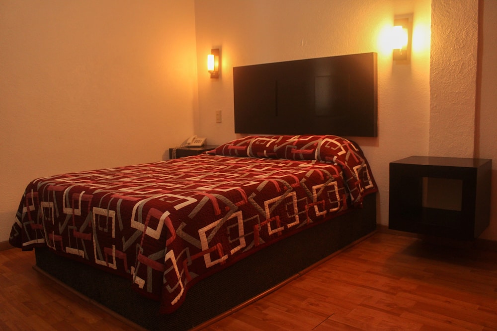 Basic Room, 1 Double Bed - Photo 7