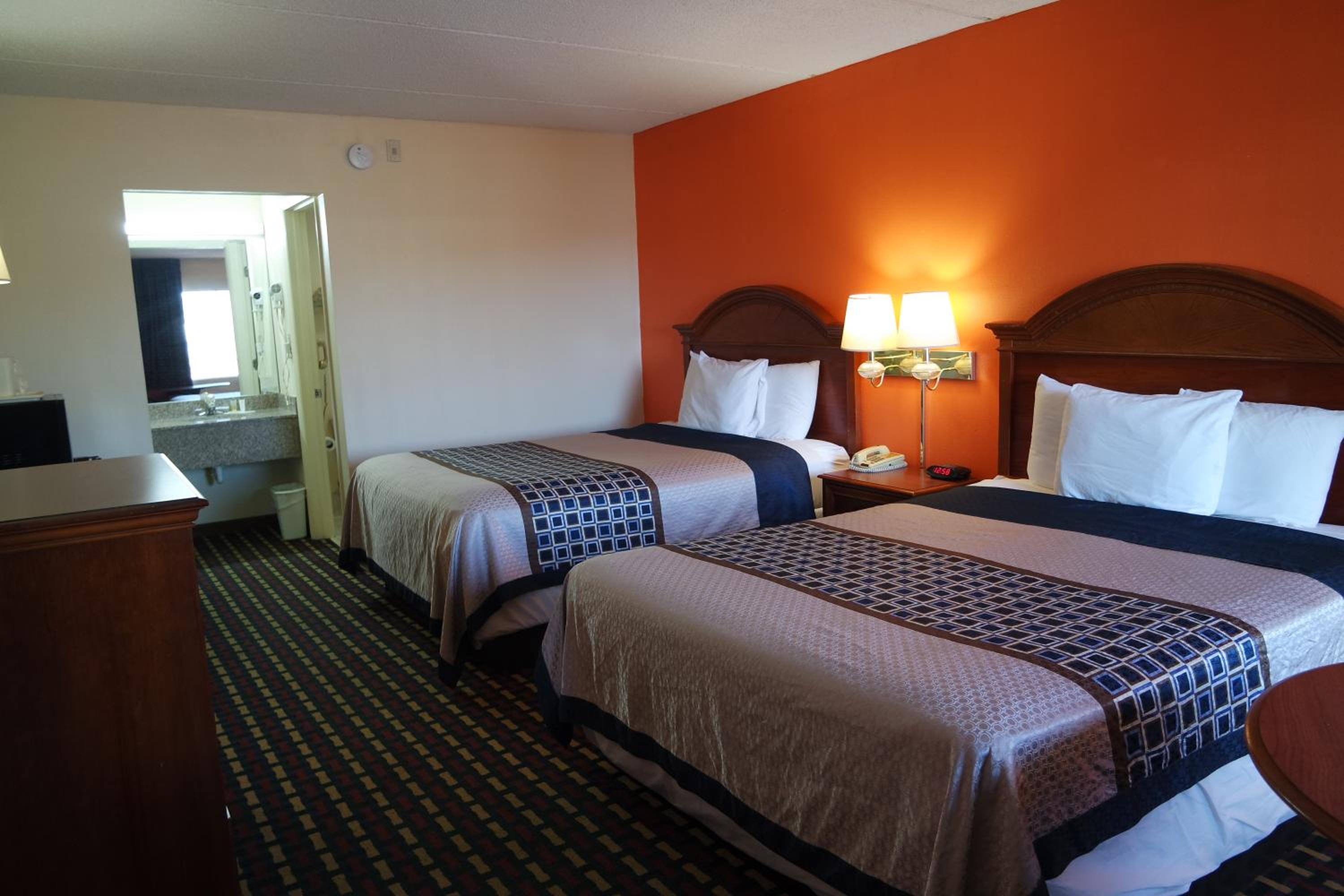 Double Room with Two Double Beds - Smoking - Photo 7