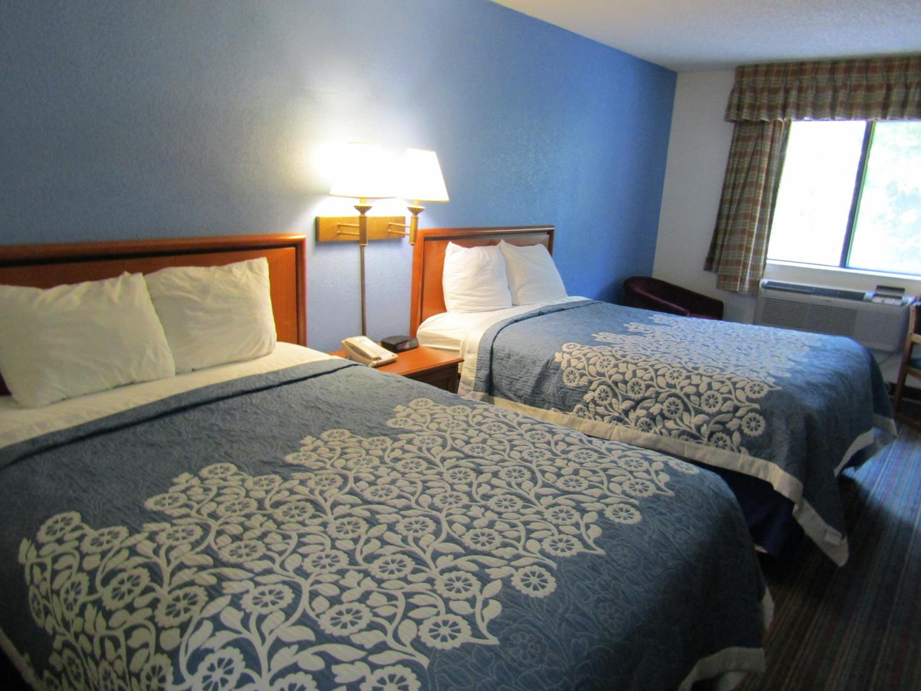 Double Room with Two Double Beds - Mobility Access/Non-Smoking - Photo 3