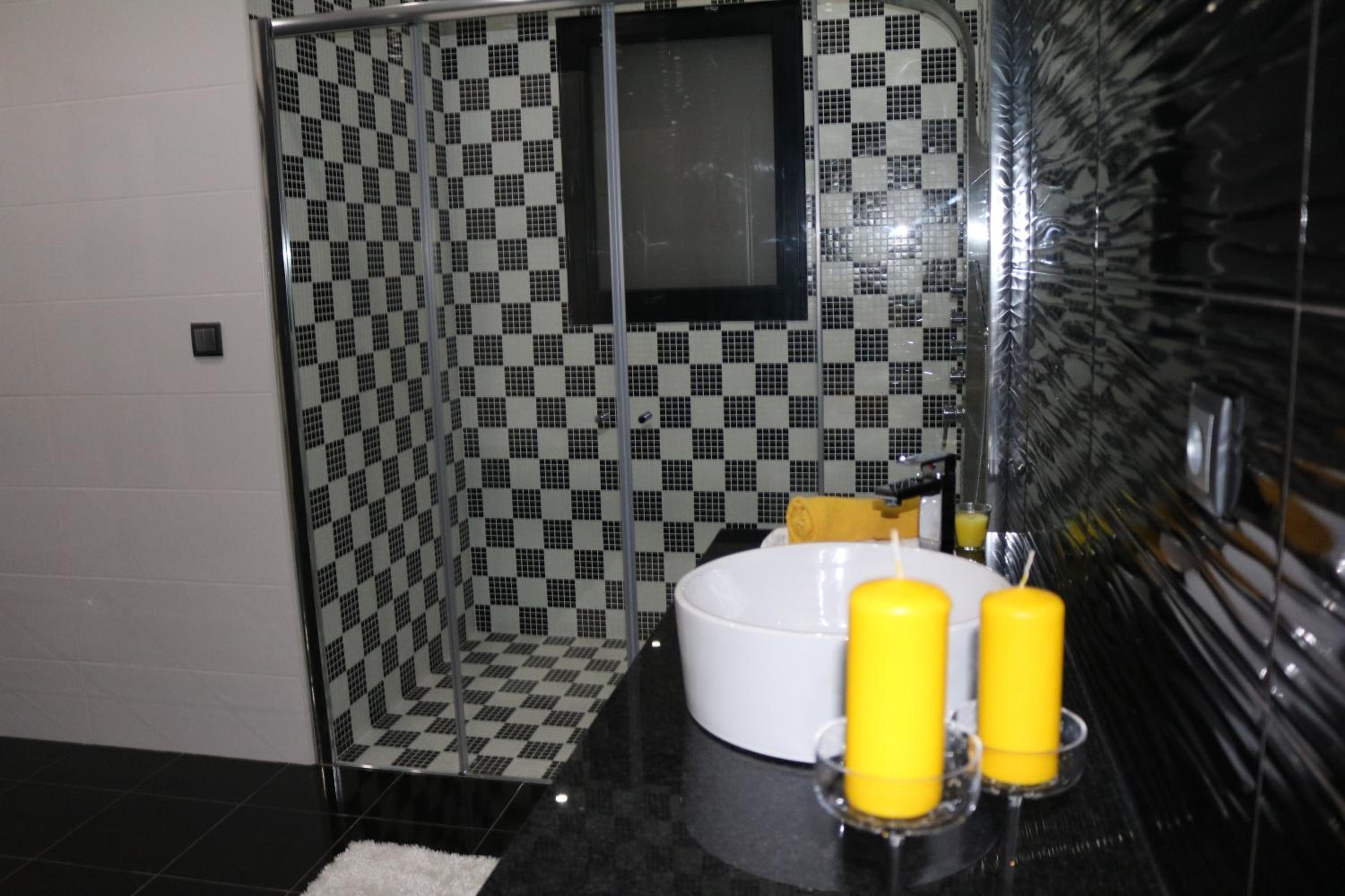 Three-Bedroom House - Photo 10