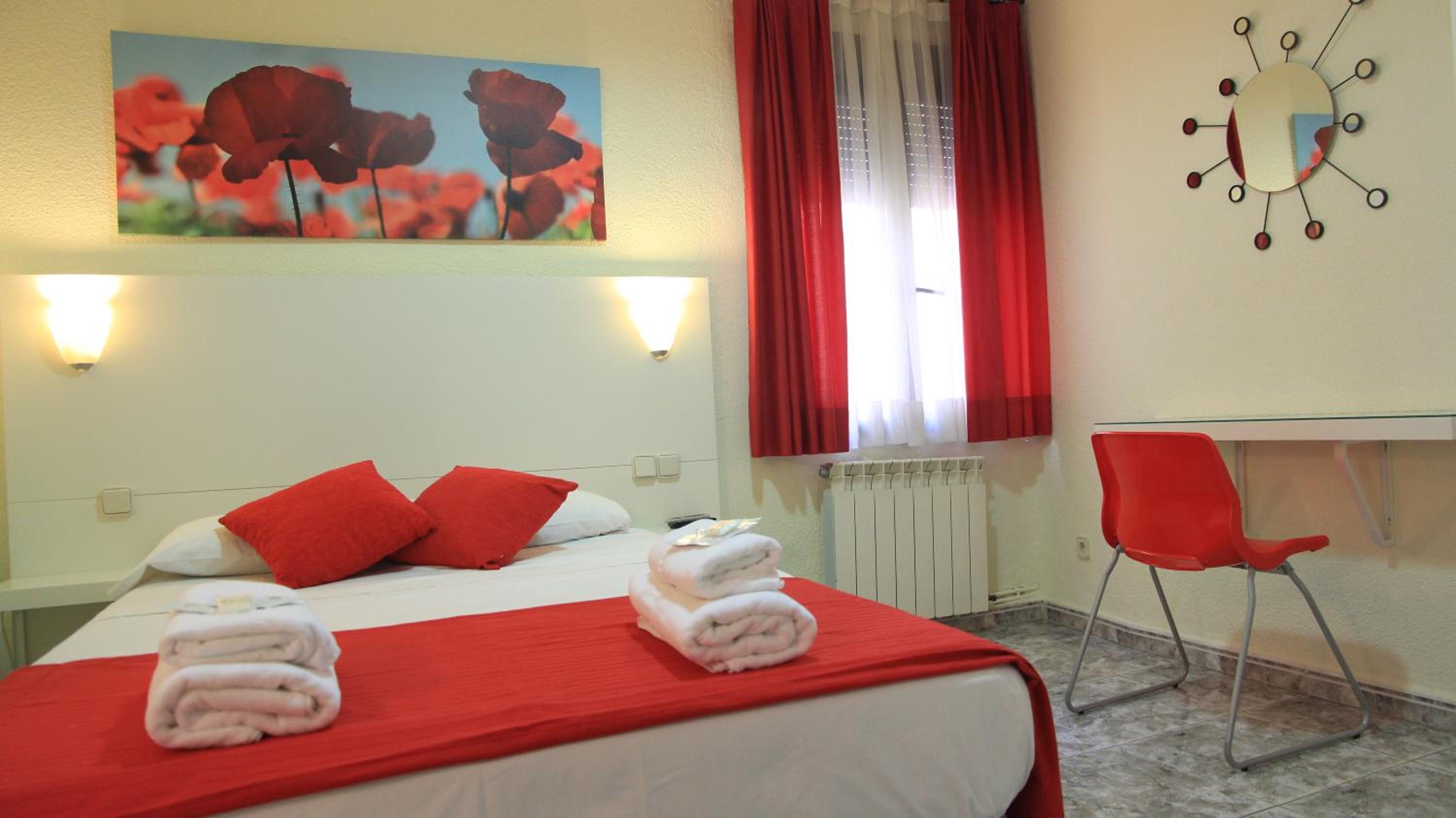 Double Room with Private Bathroom photo 3