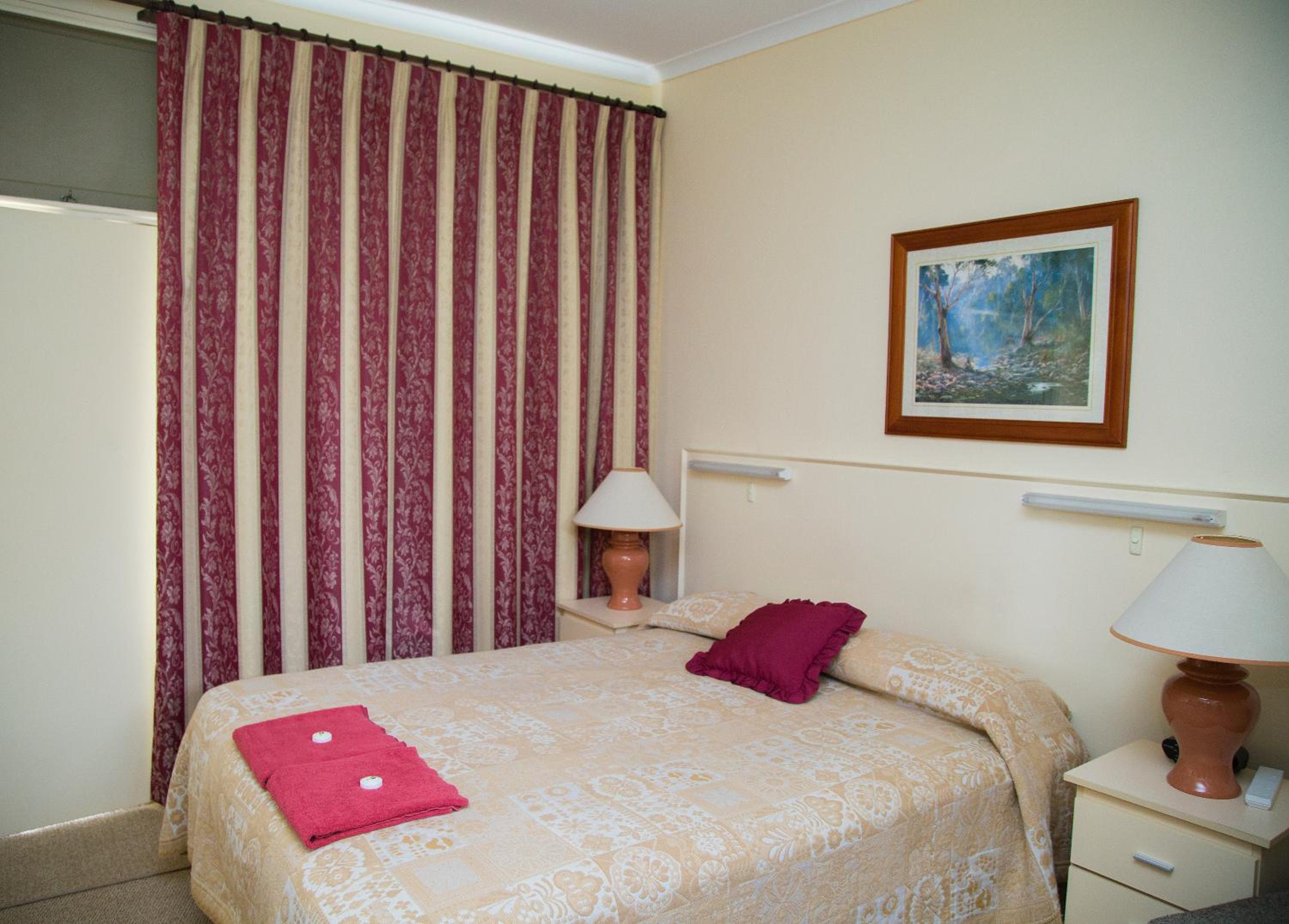 Queen Room - Photo 2