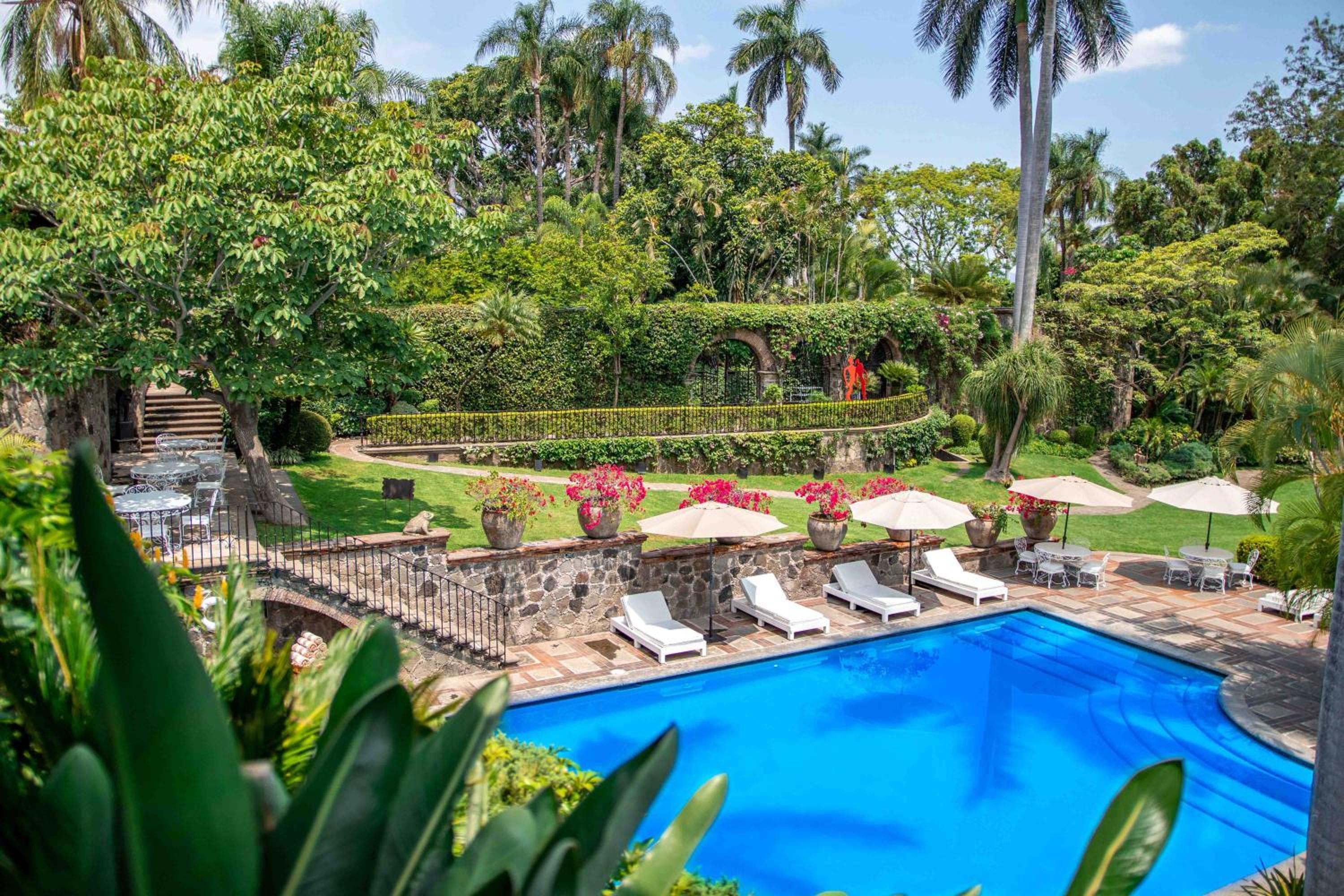 Suite with Pool View