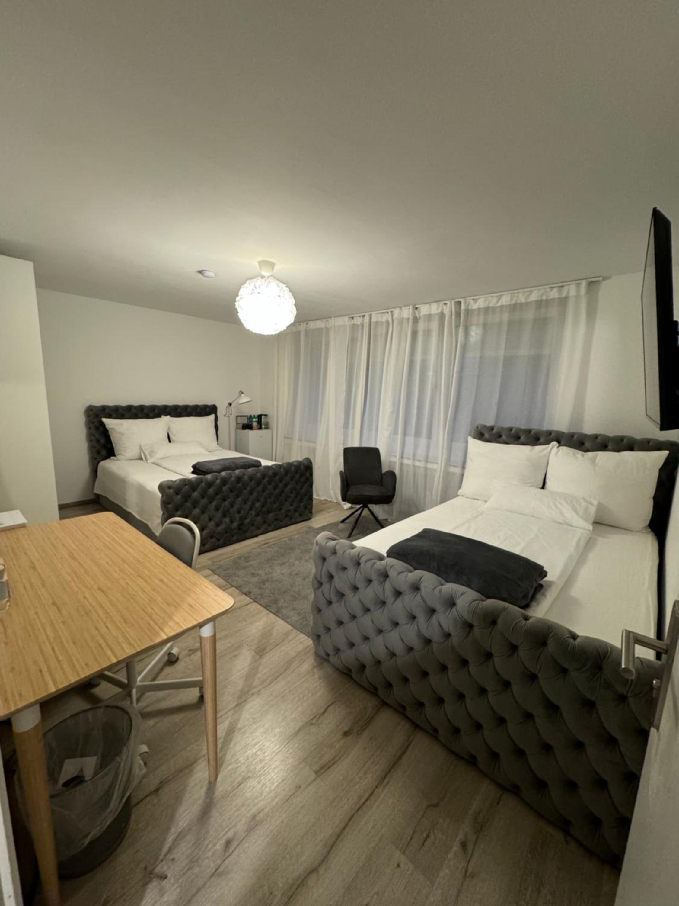 Standard Twin Room with Shared Bathroom photo 1