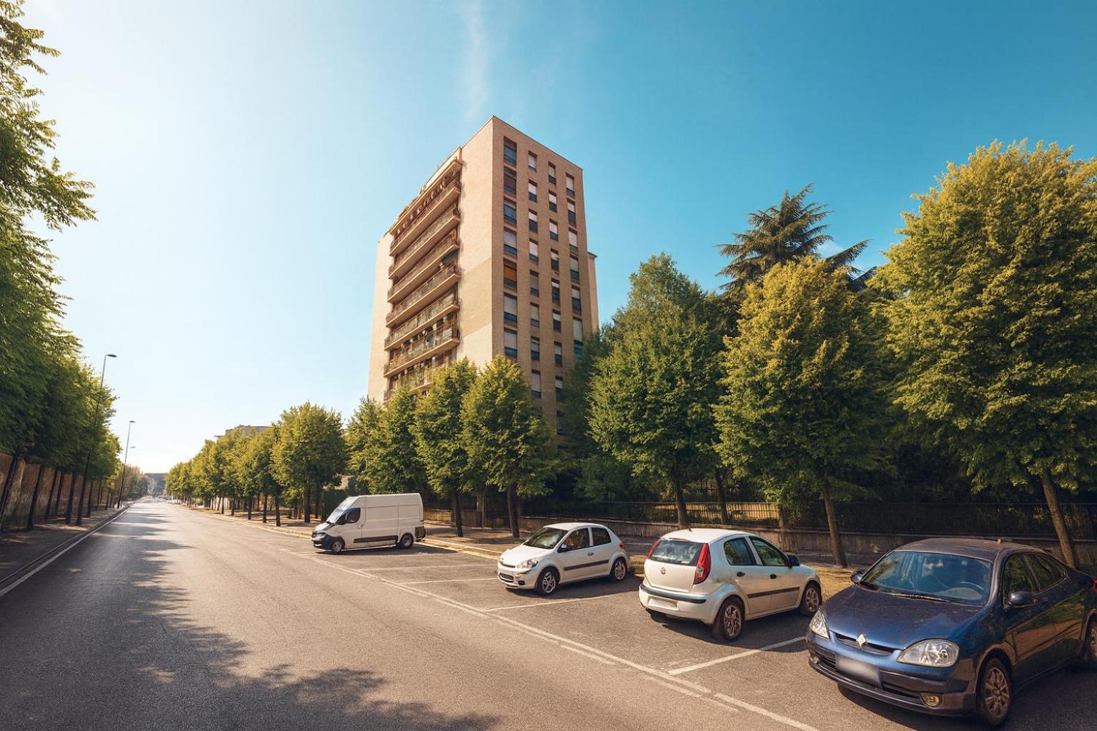 Three-Bedroom Apartment with Balcony