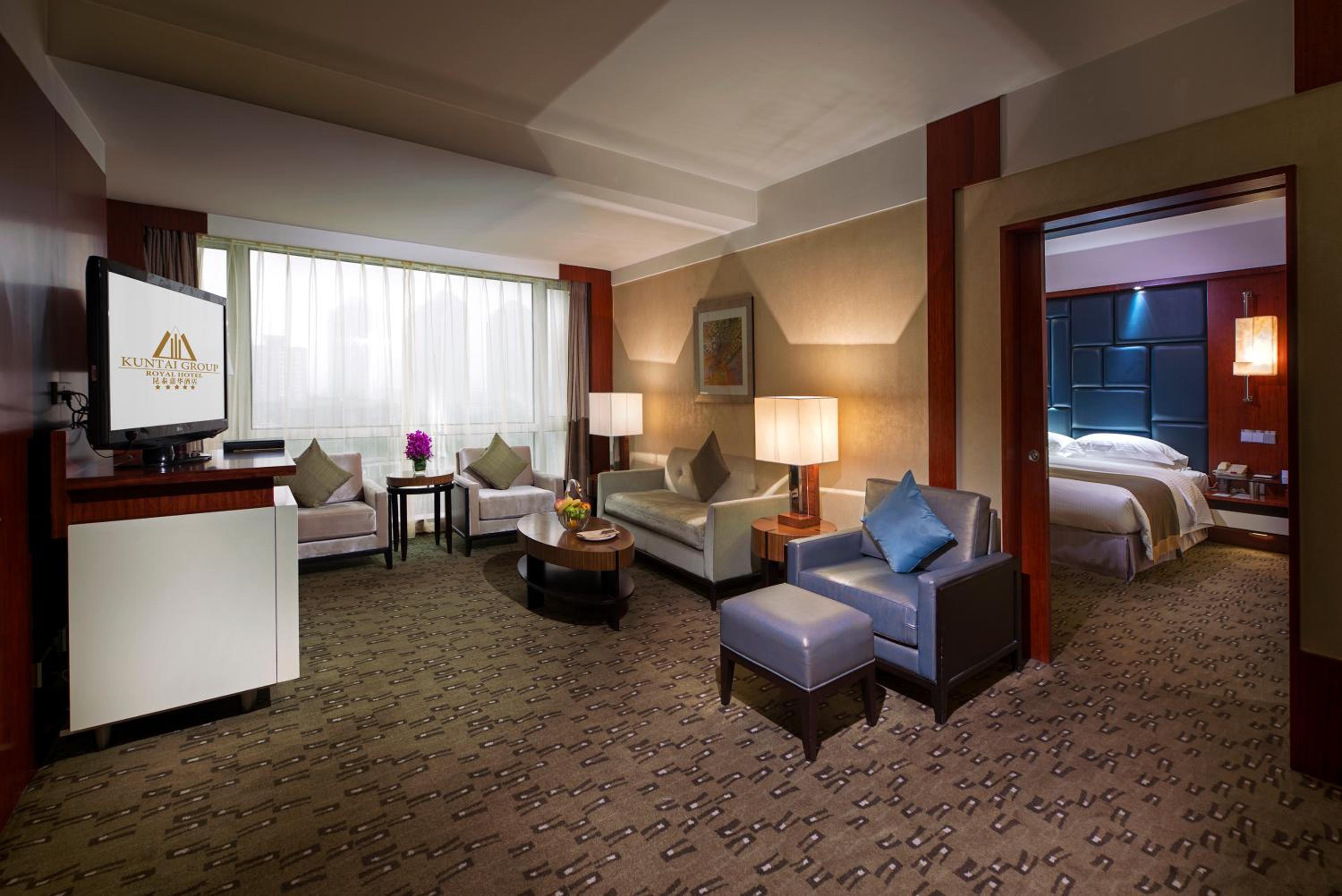 Business Suite photo 1