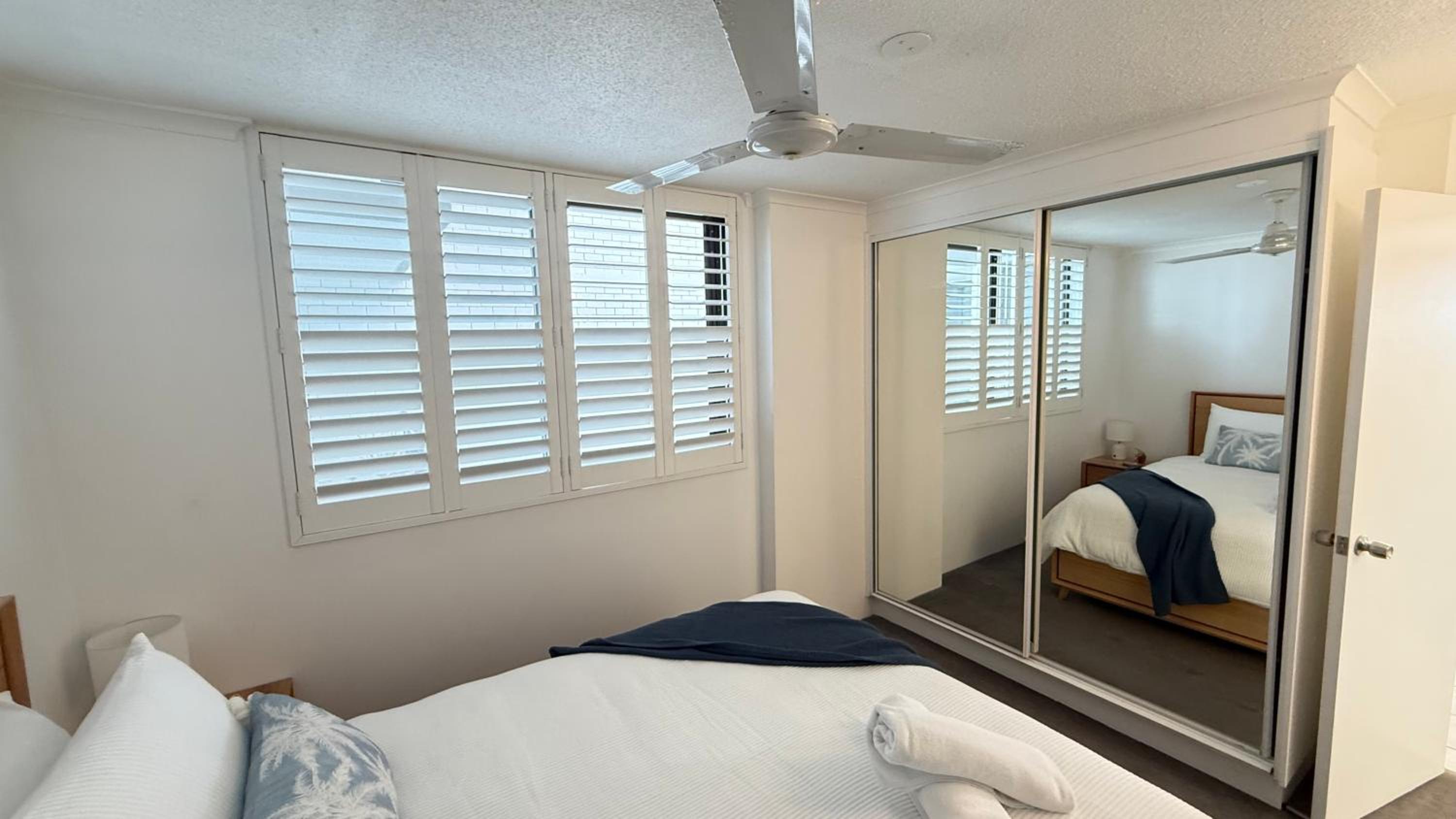 Two-Bedroom Apartment with Balcony and Sea View