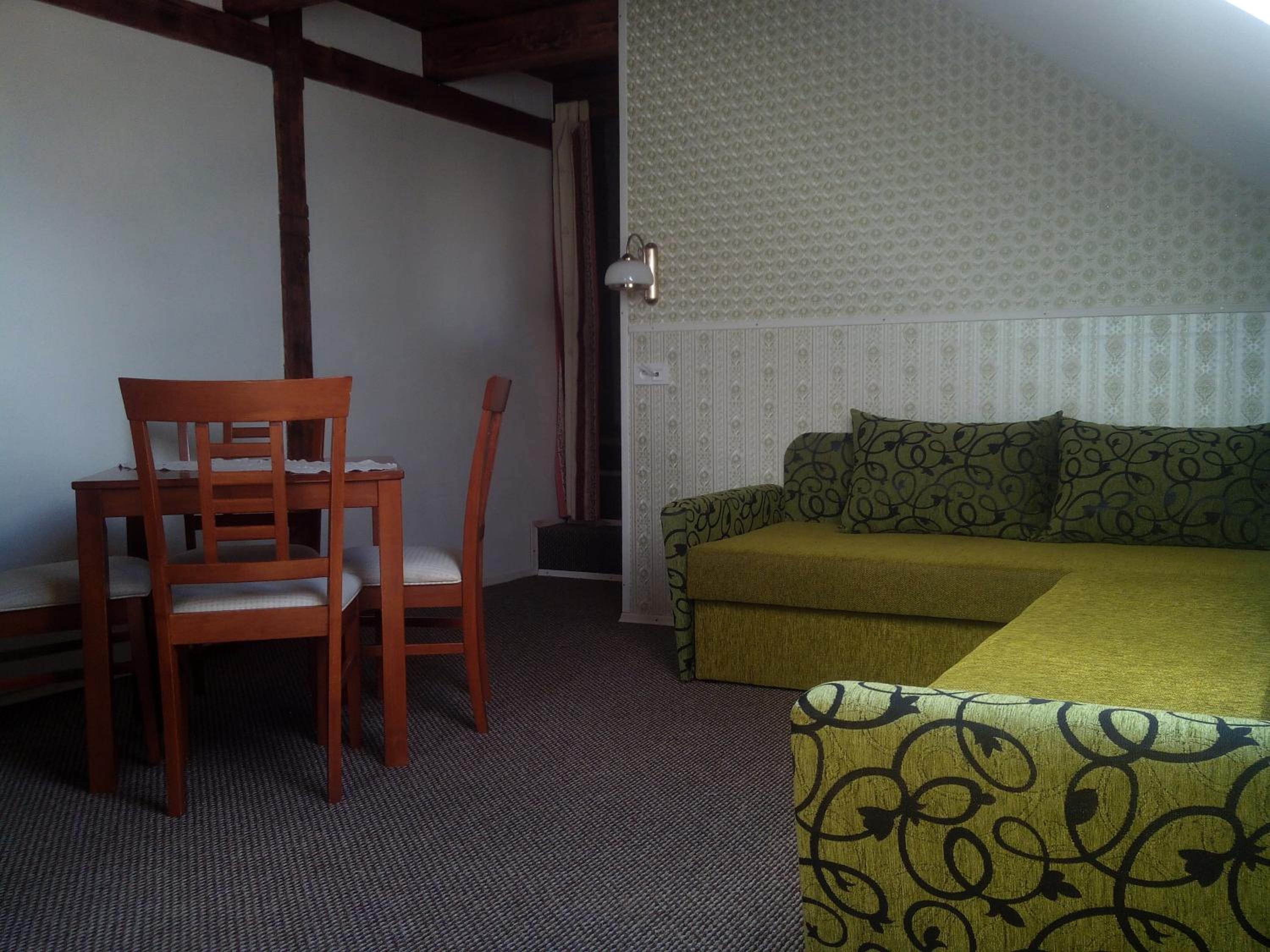 Apartment with Mountain View - Photo 10