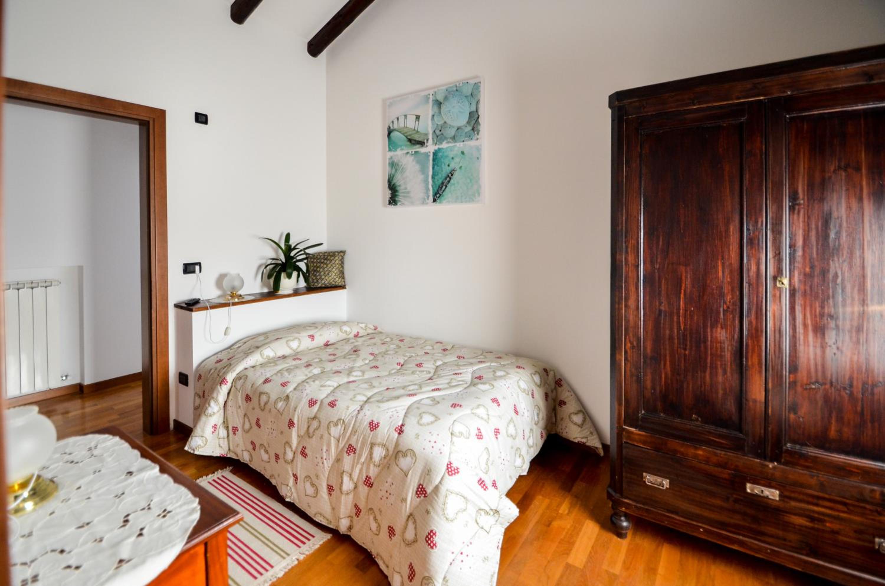 Single Room photo 2