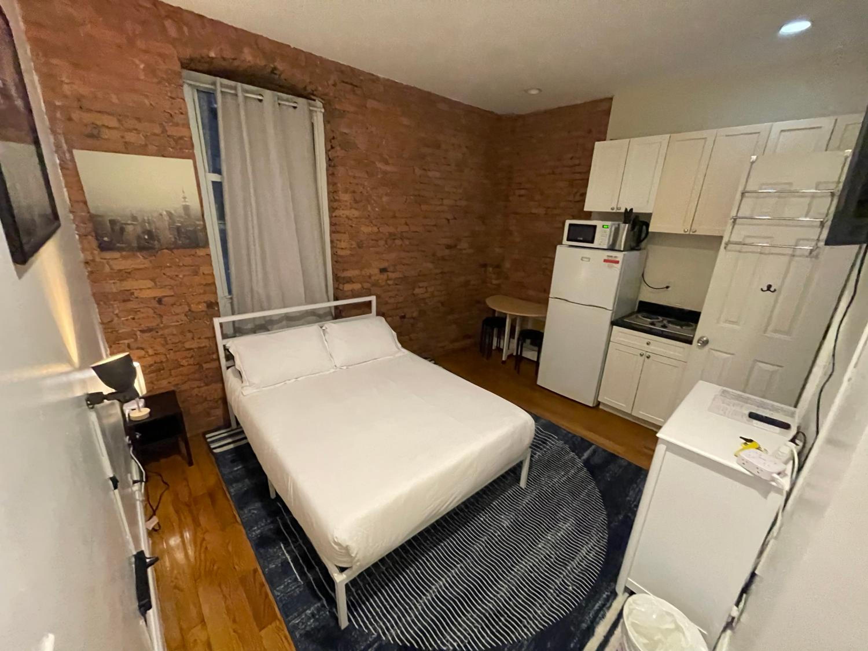 One-Bedroom Apartment - Non-Smoking photo 3