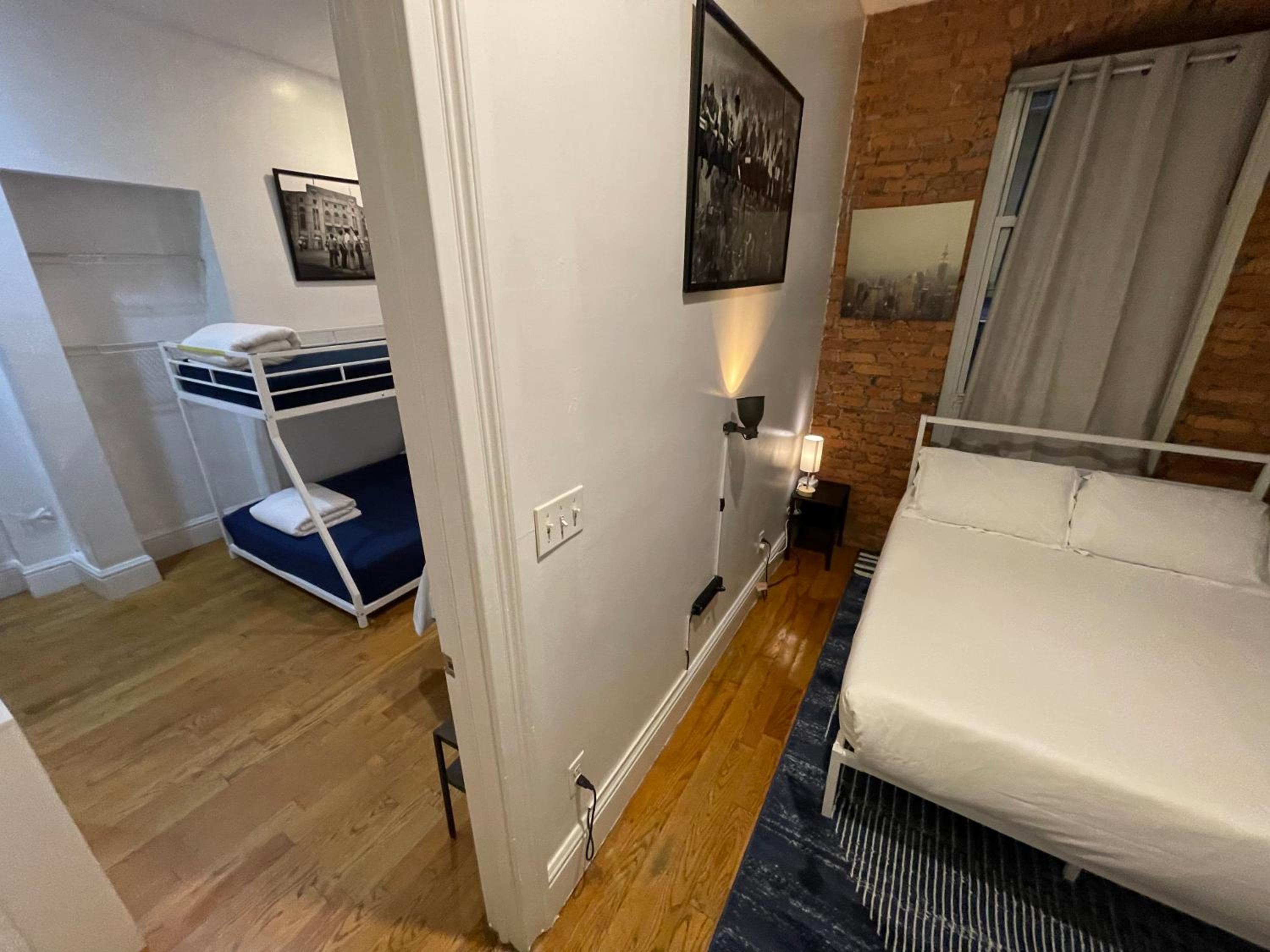 One-Bedroom Apartment - Non-Smoking photo 1