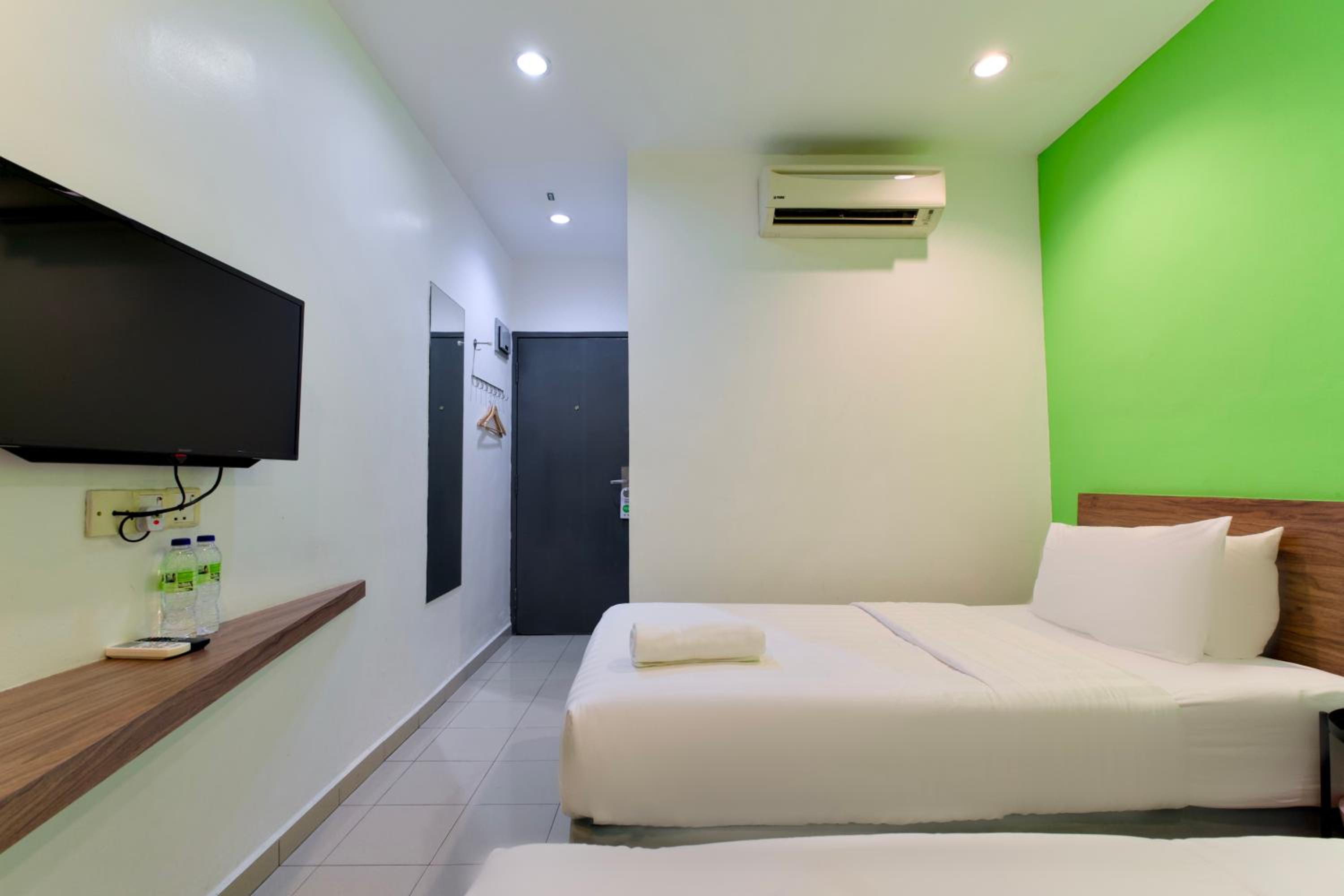 Standard Twin Room photo 3