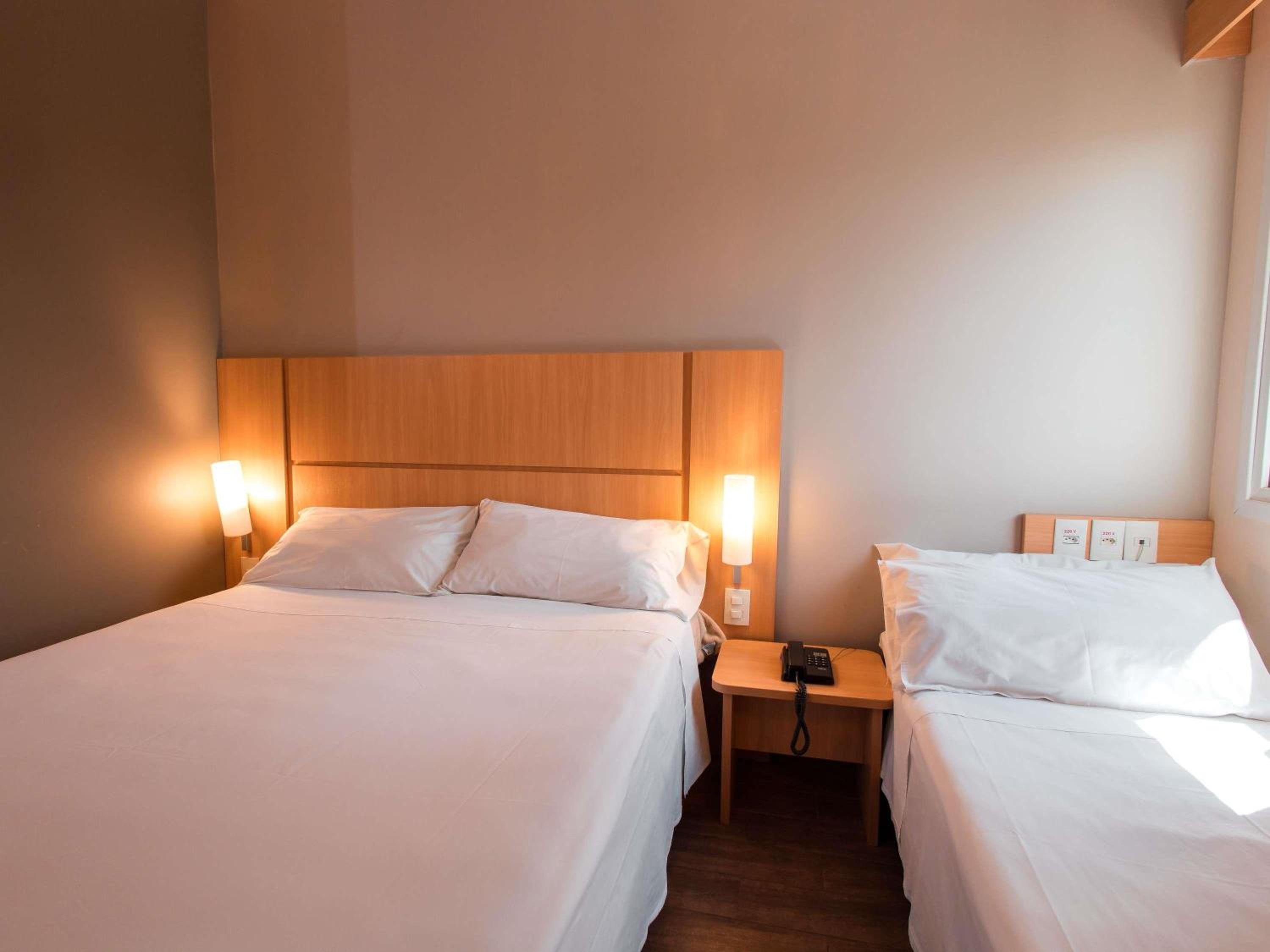 Standard Room with One Double Bed and One Single Bed