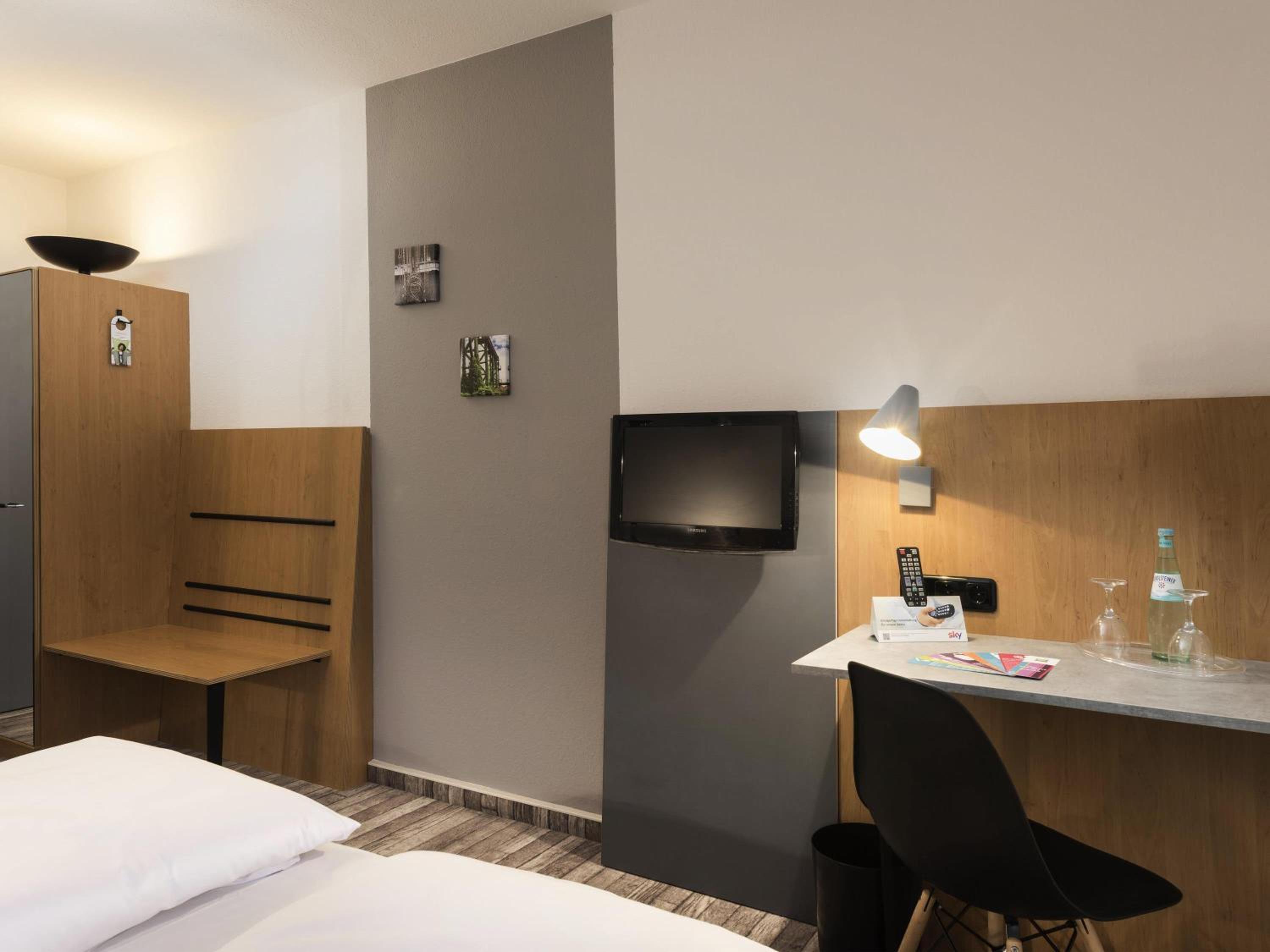 Superior Double Room - Courtyard View photo 3