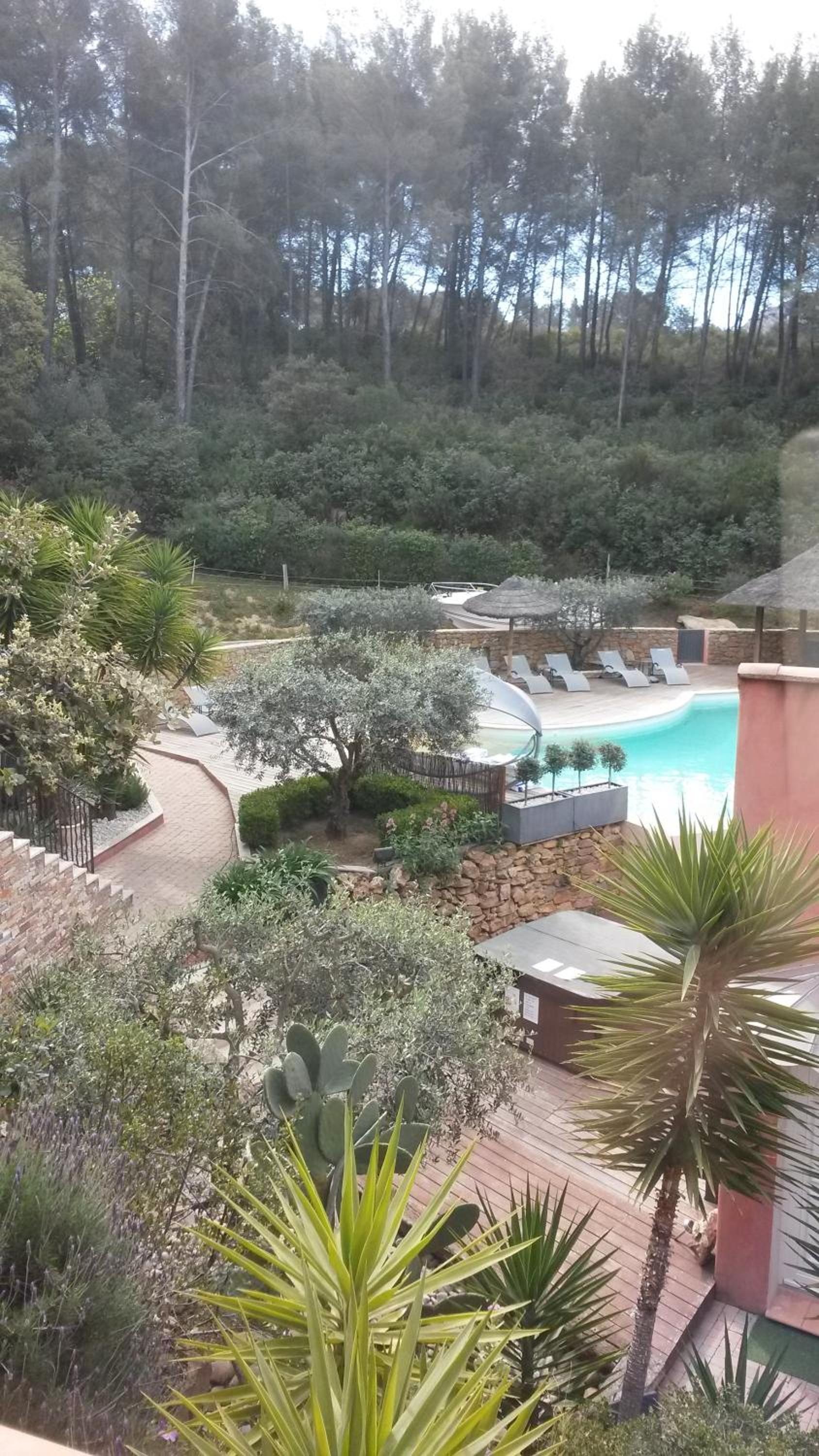 King Room with Pool View - Photo 2