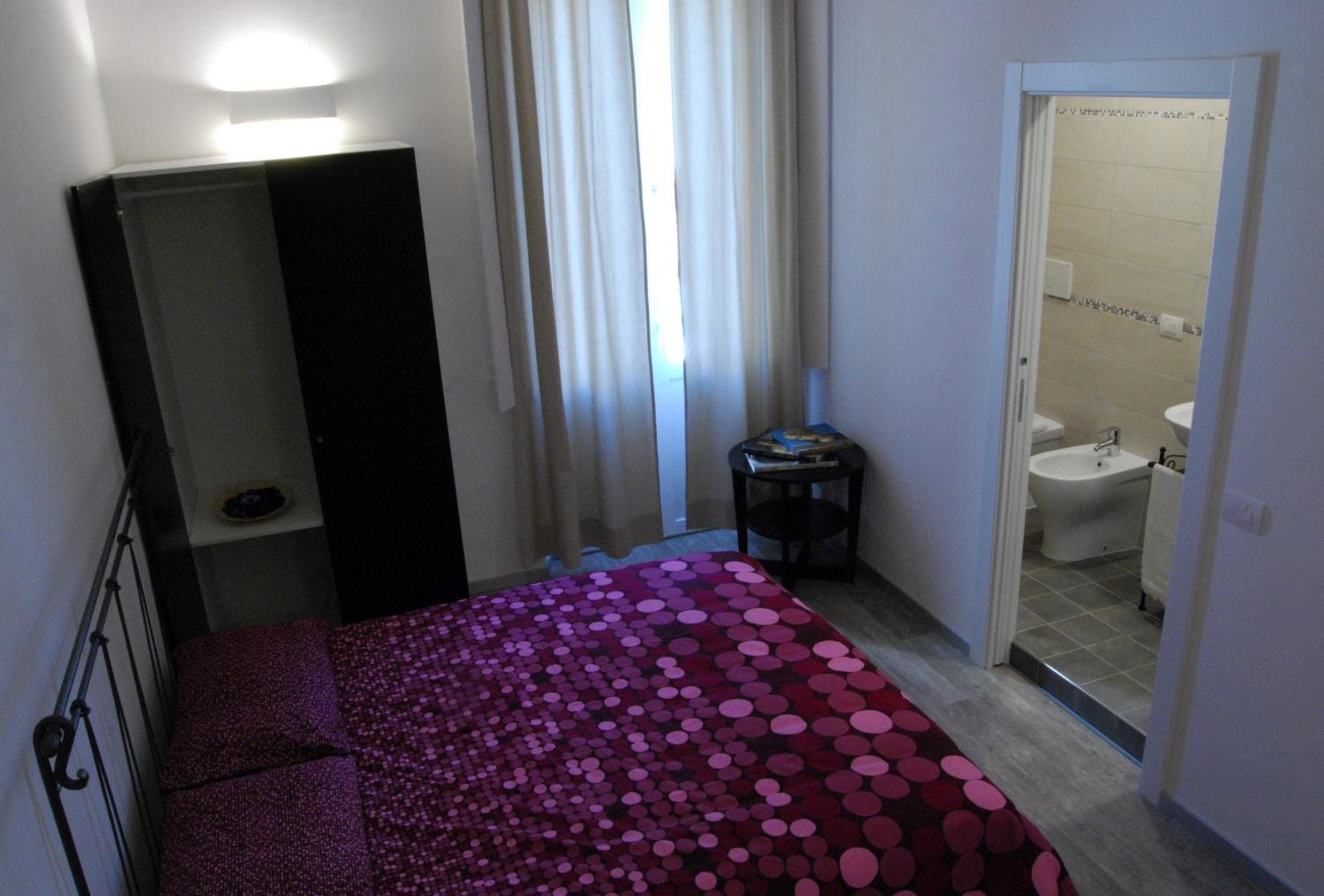 Double Room with Private Bathroom photo 1