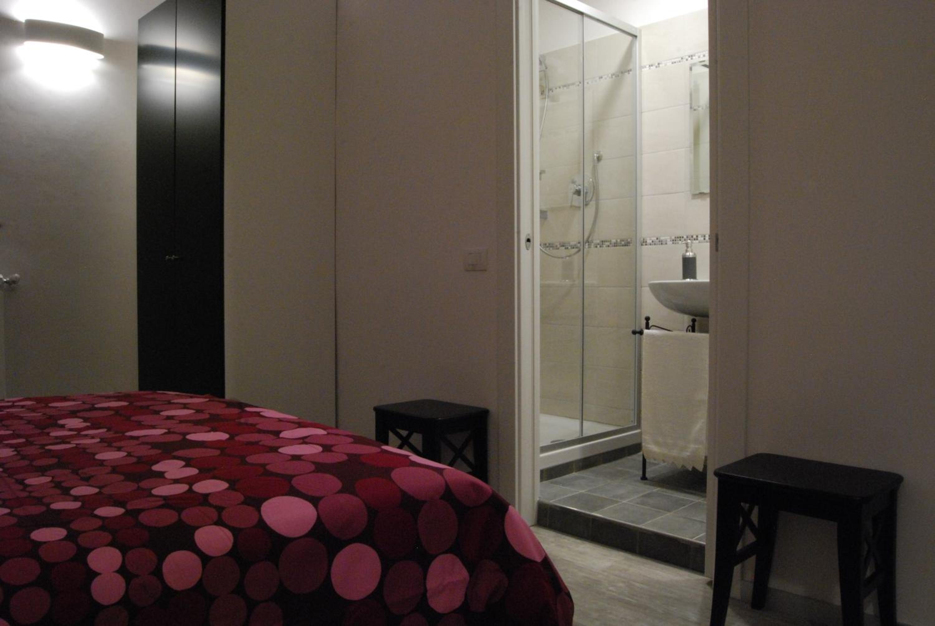 Double Room with Private Bathroom photo 3