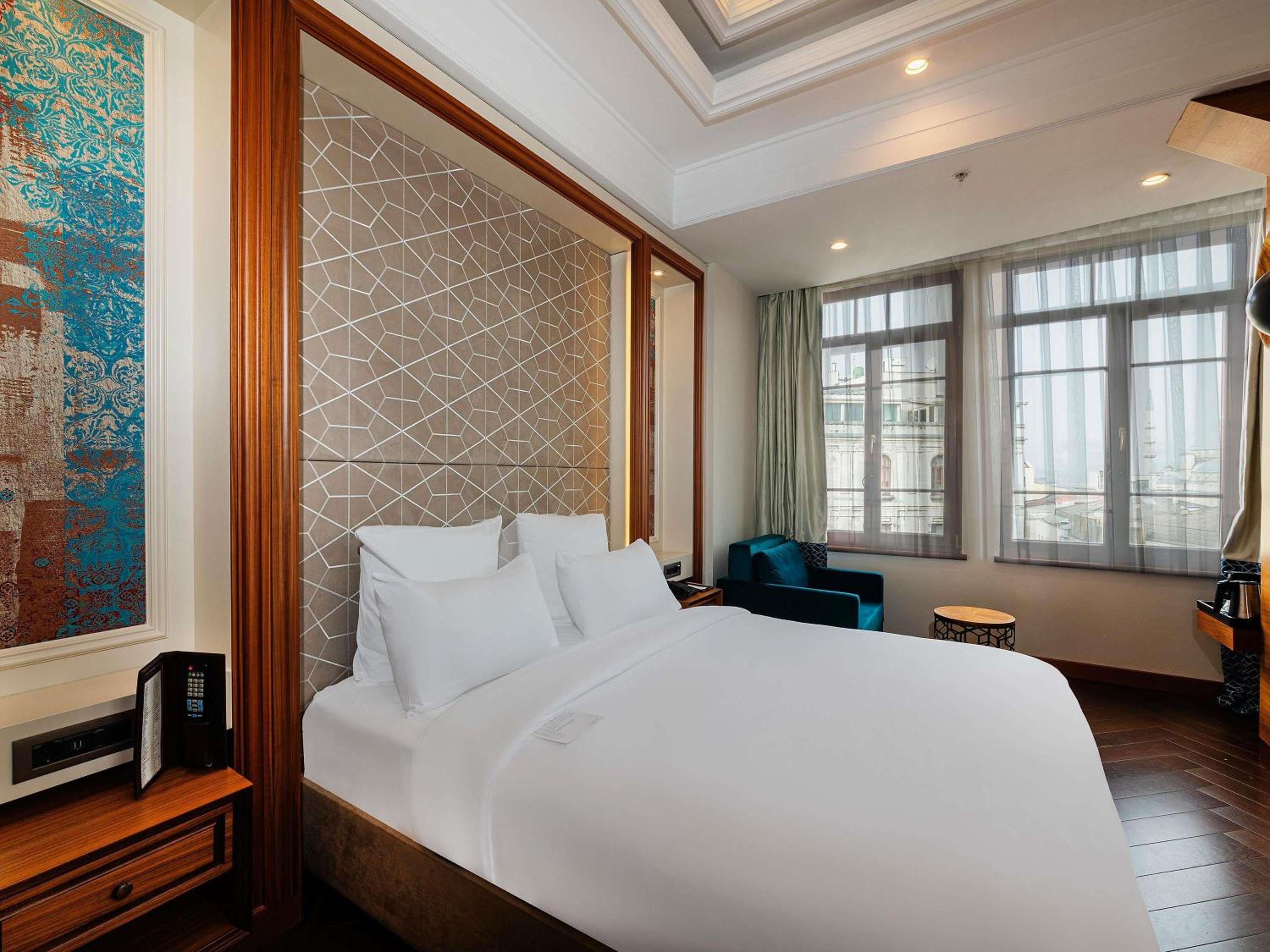 Deluxe Twin Room with Sofa bed