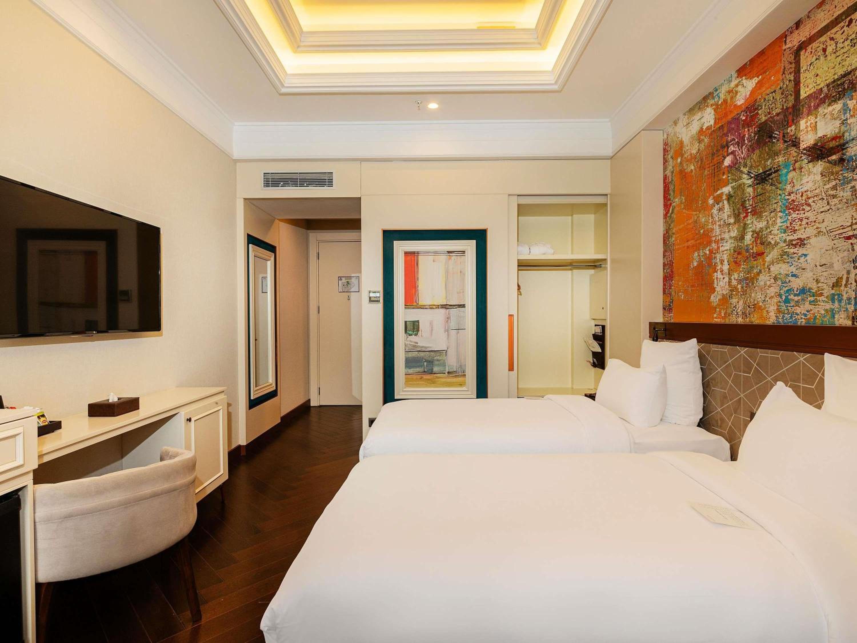 Deluxe Twin Room with Sofa bed
