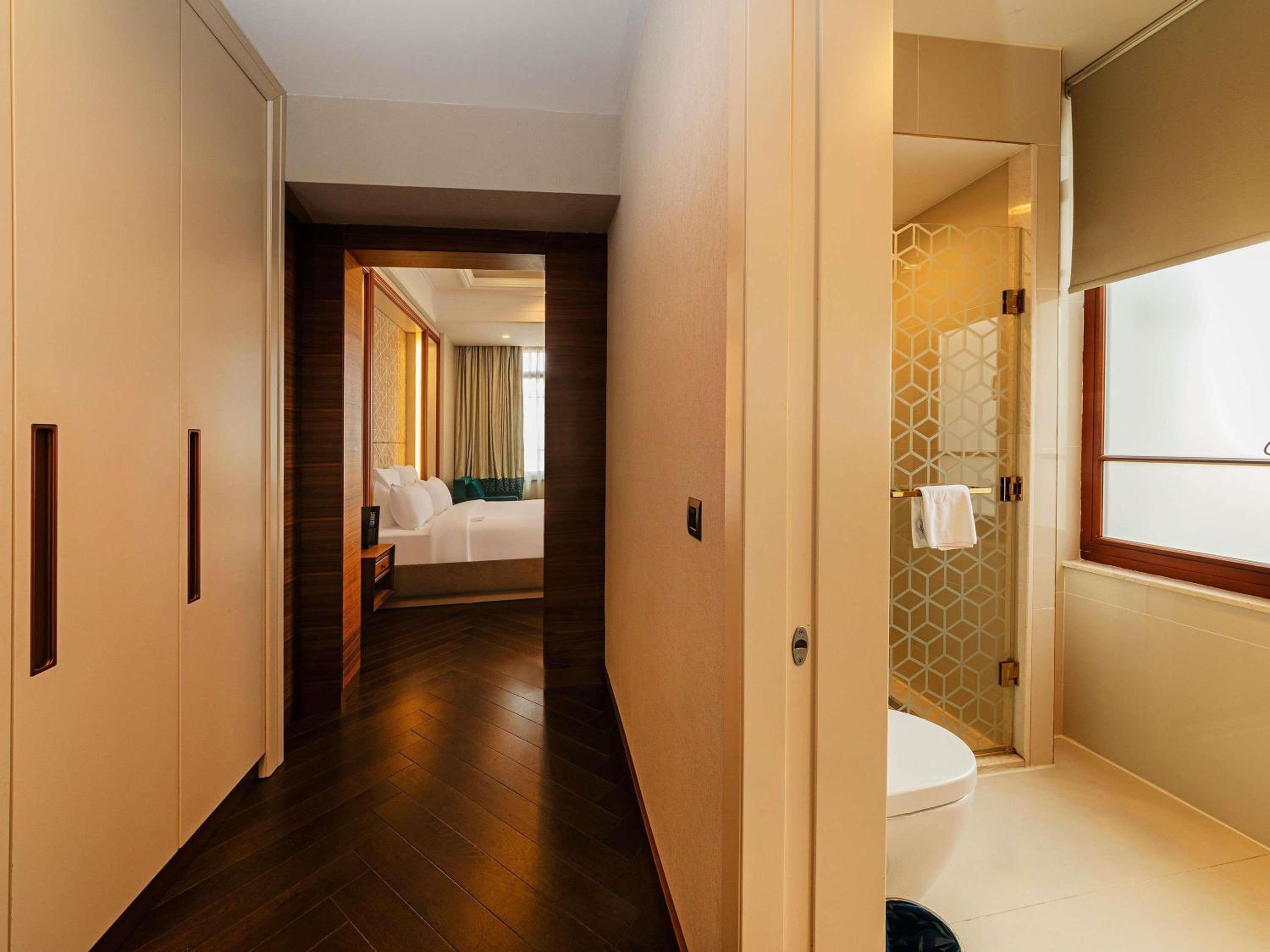 Deluxe Twin Room with Sofa bed