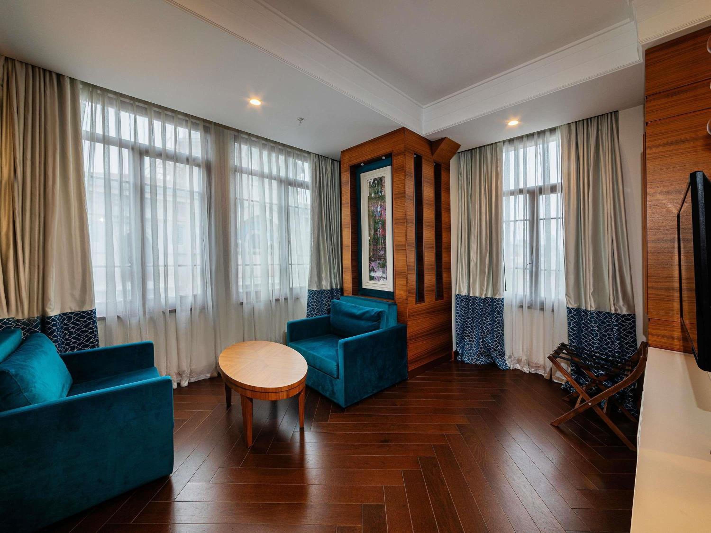Deluxe King Room with Sofa Bed