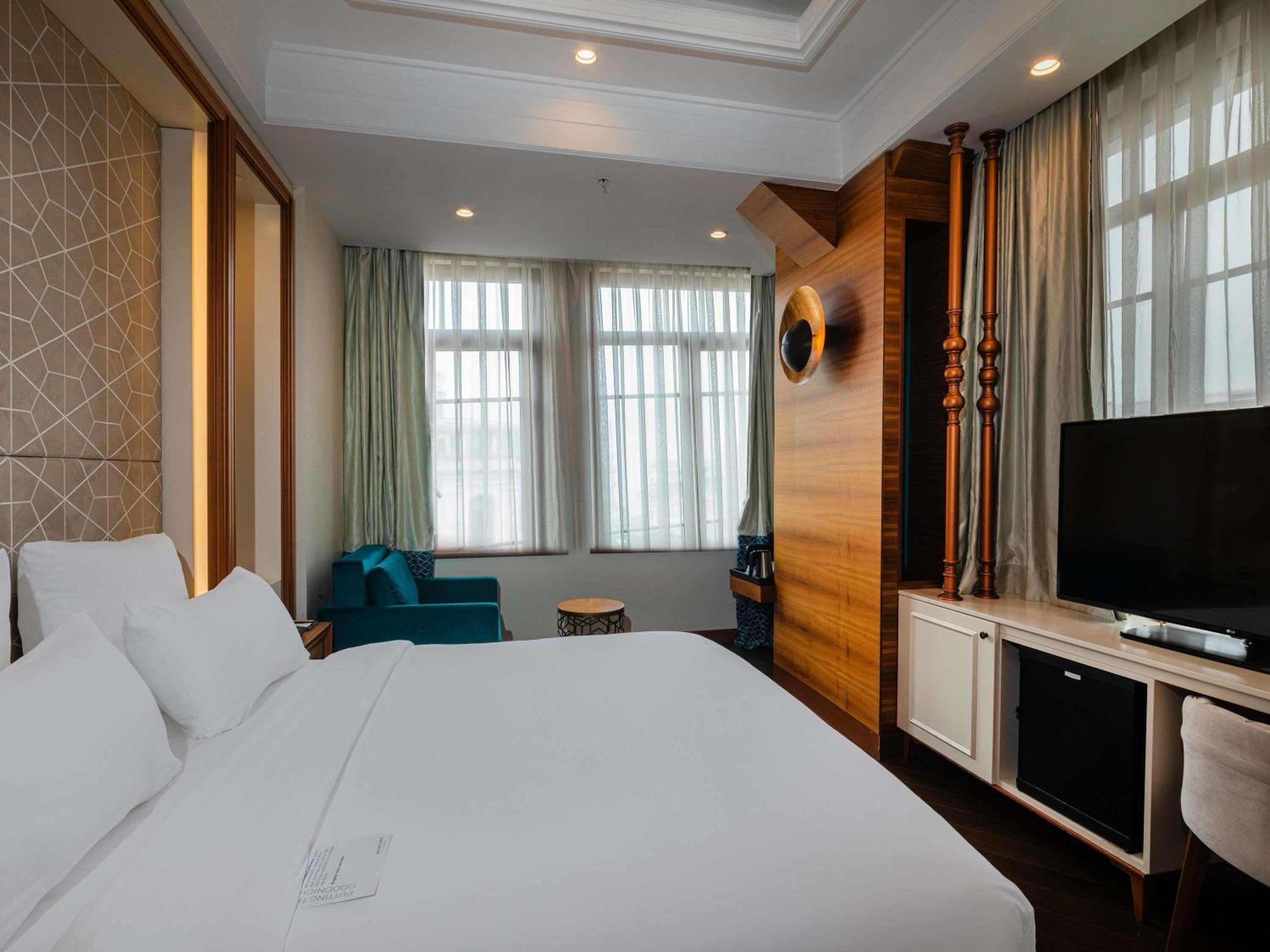 Deluxe Twin Room with Sofa bed