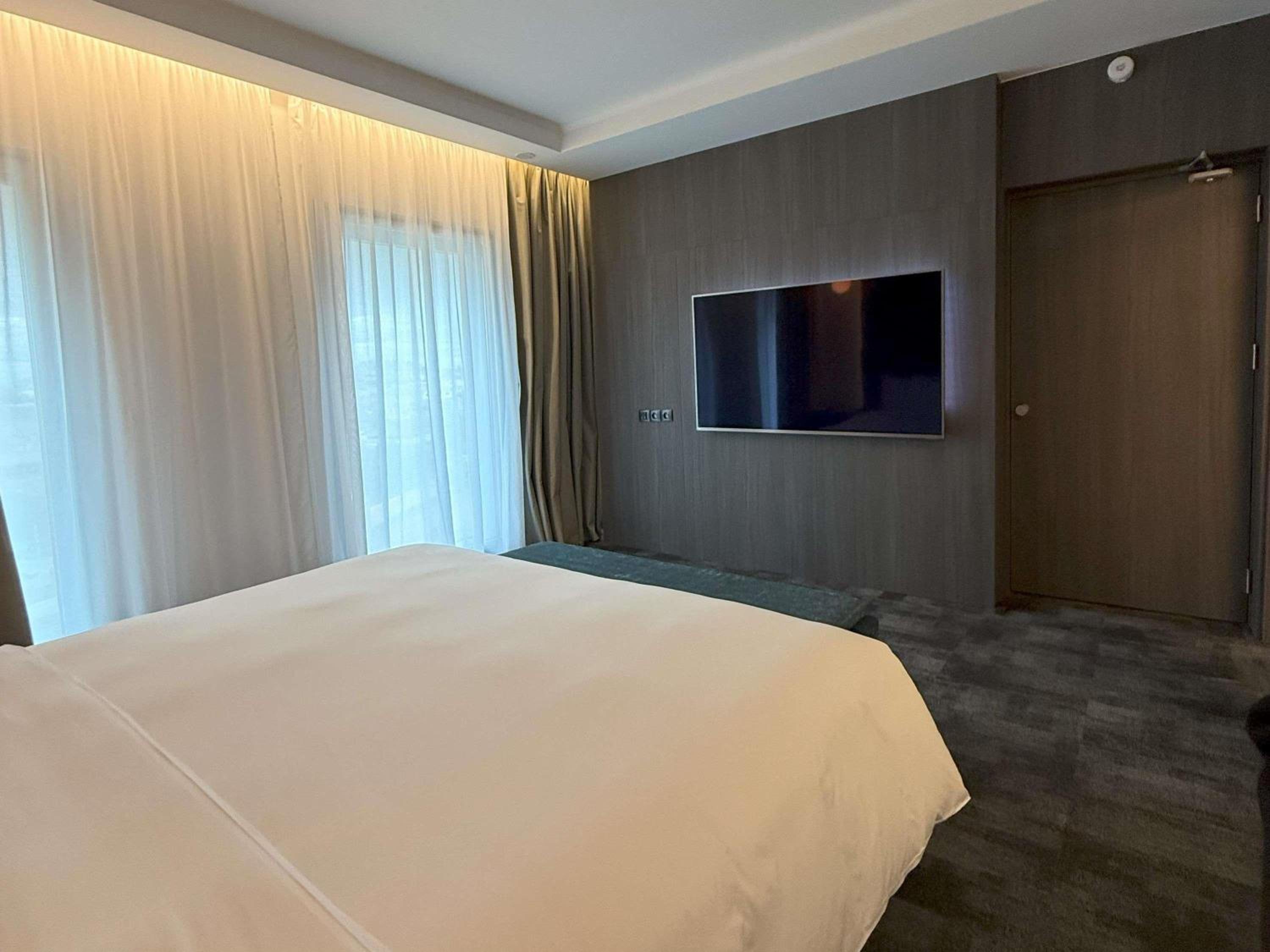 Presidential Suite with Two King Beds photo 3