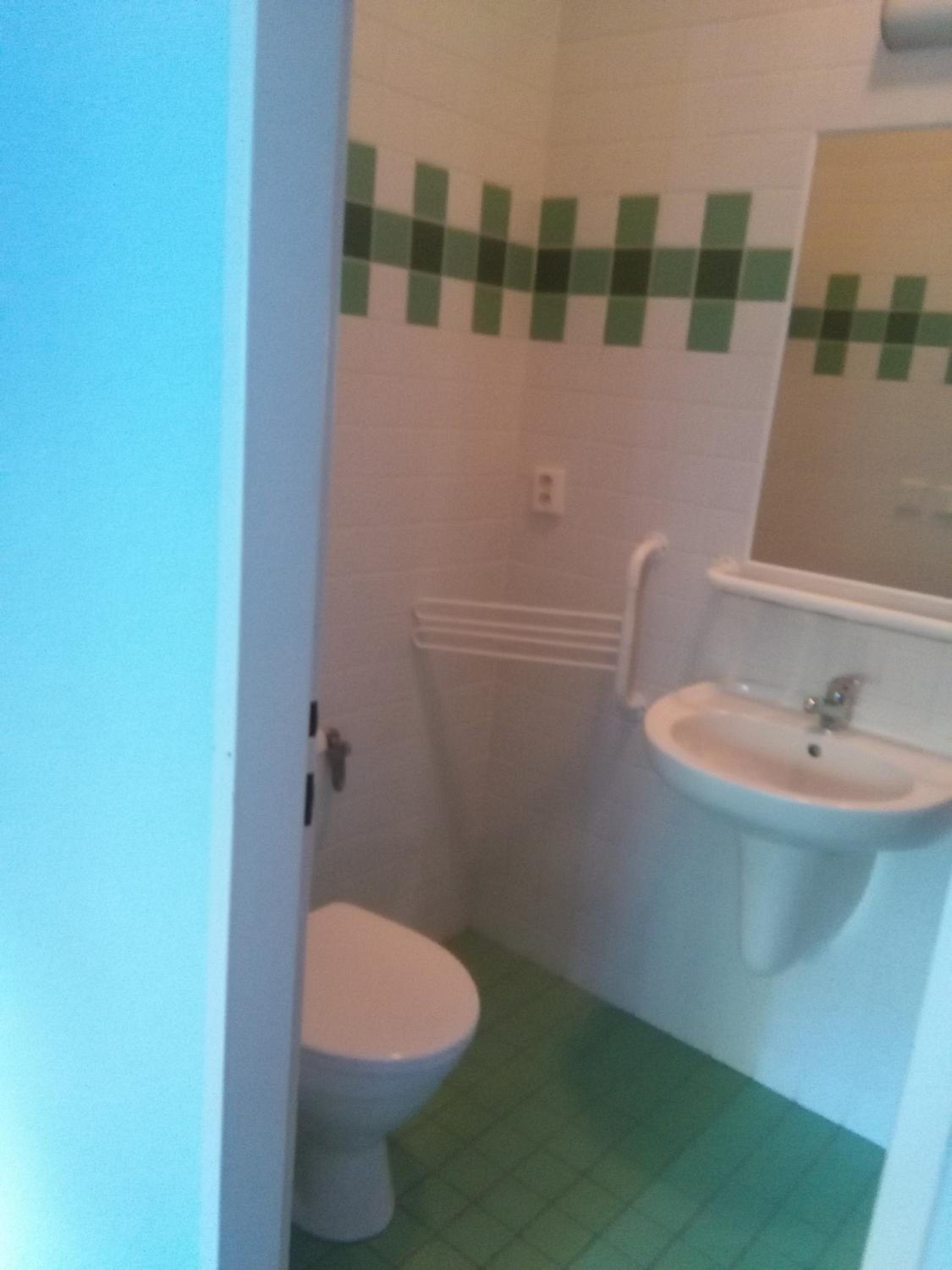Twin Room with Shared Bathroom photo 3