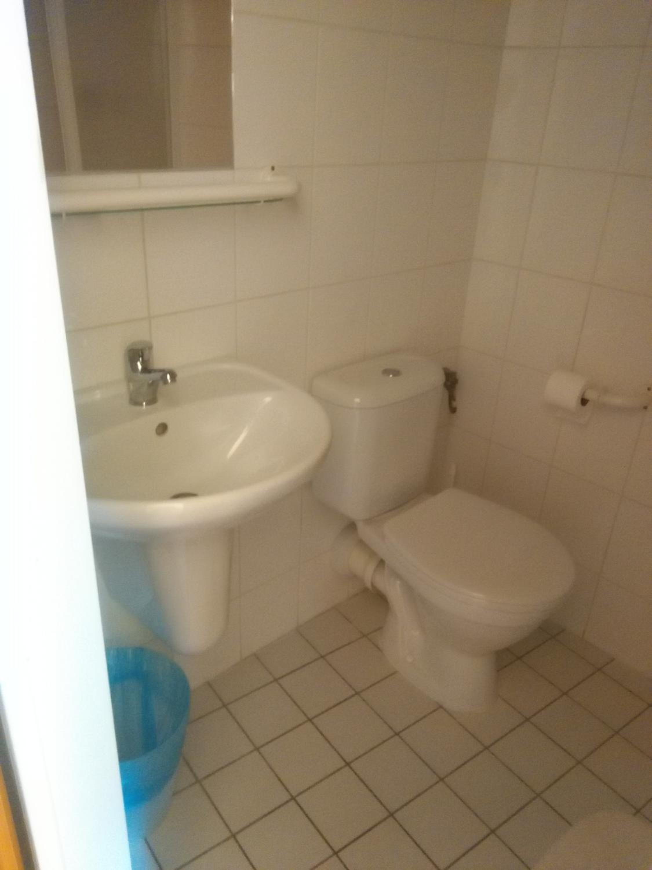 Single Room with Bathroom photo 3