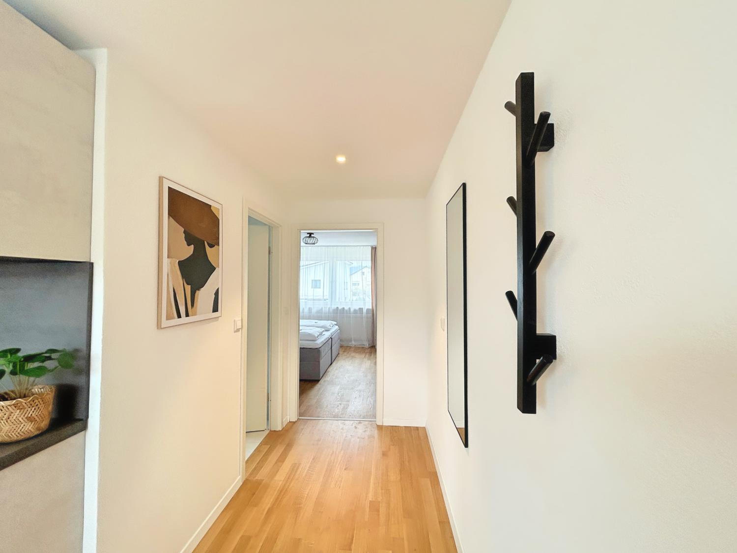 One-Bedroom Apartment photo 2