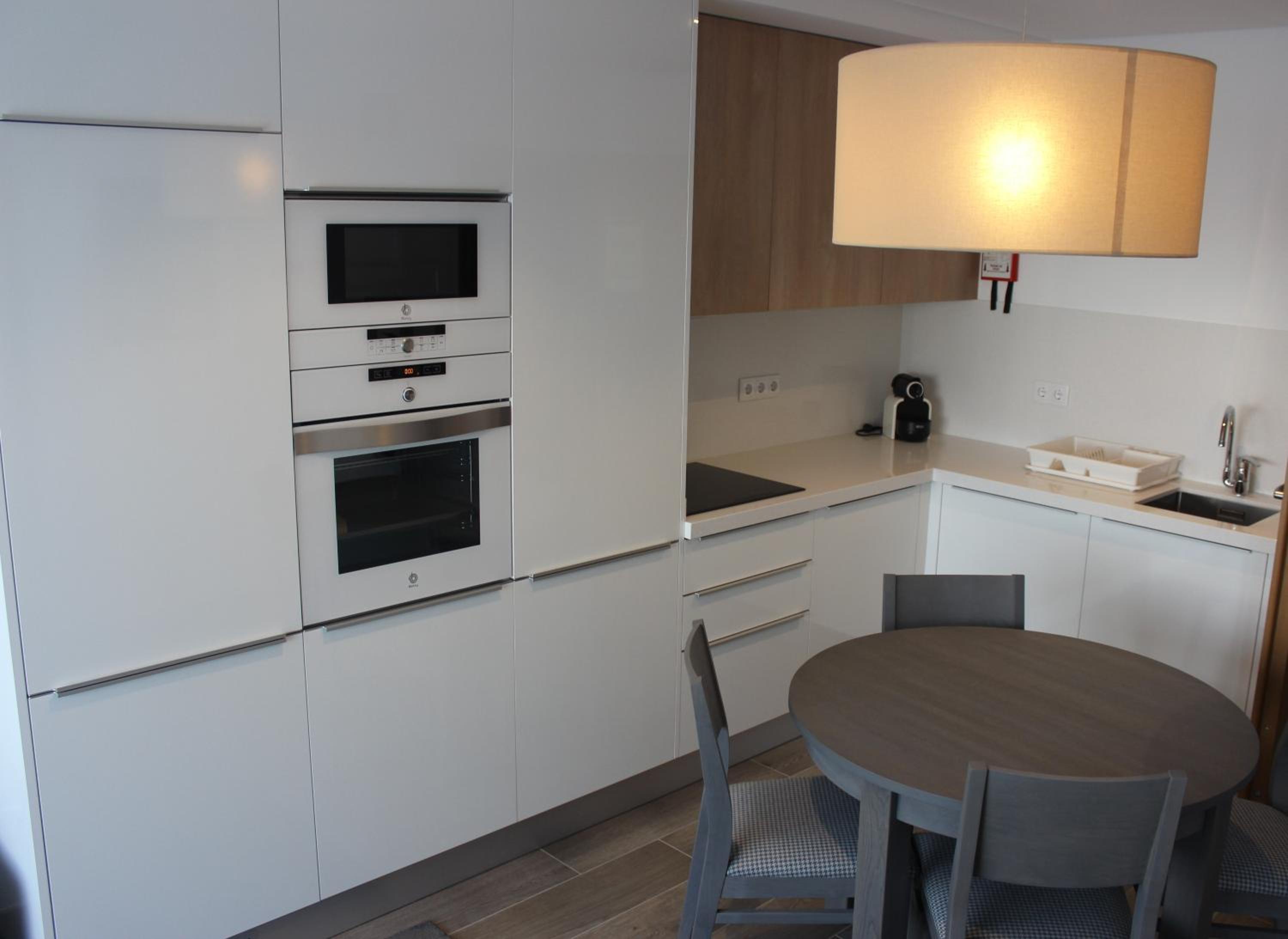 One-Bedroom Apartment - Photo 27