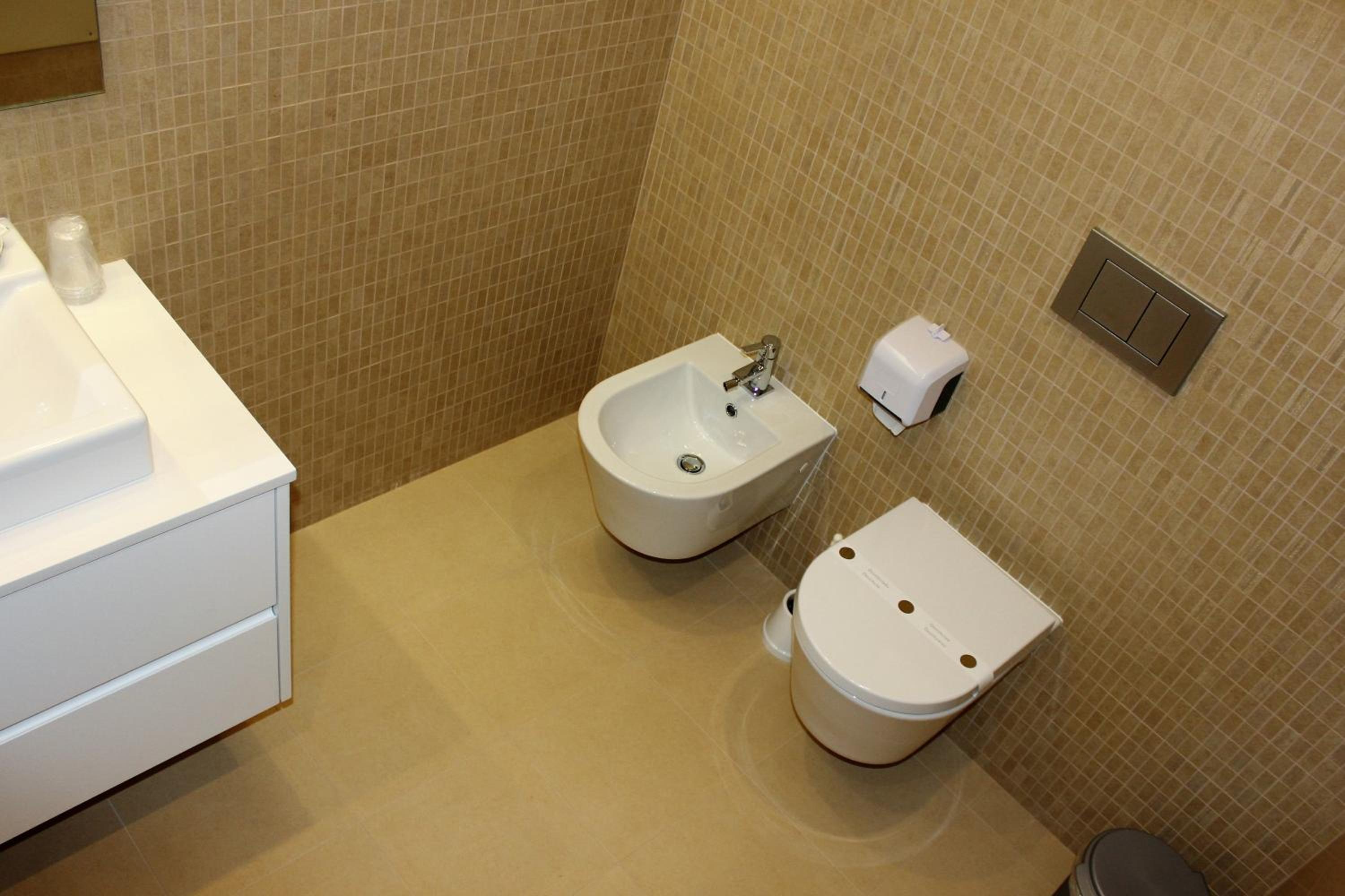 One-Bedroom Apartment - Photo 15