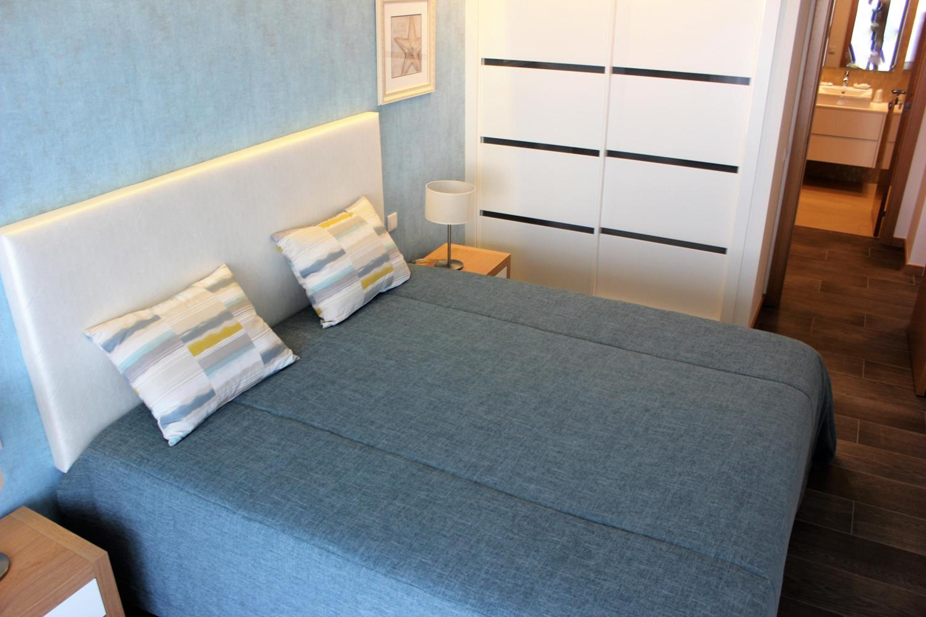 One-Bedroom Apartment - Photo 16