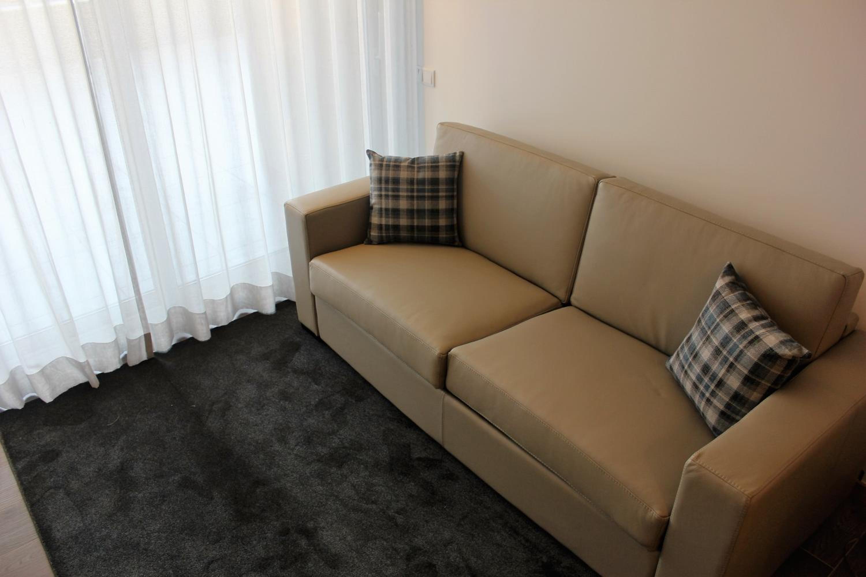 One-Bedroom Apartment - Photo 18