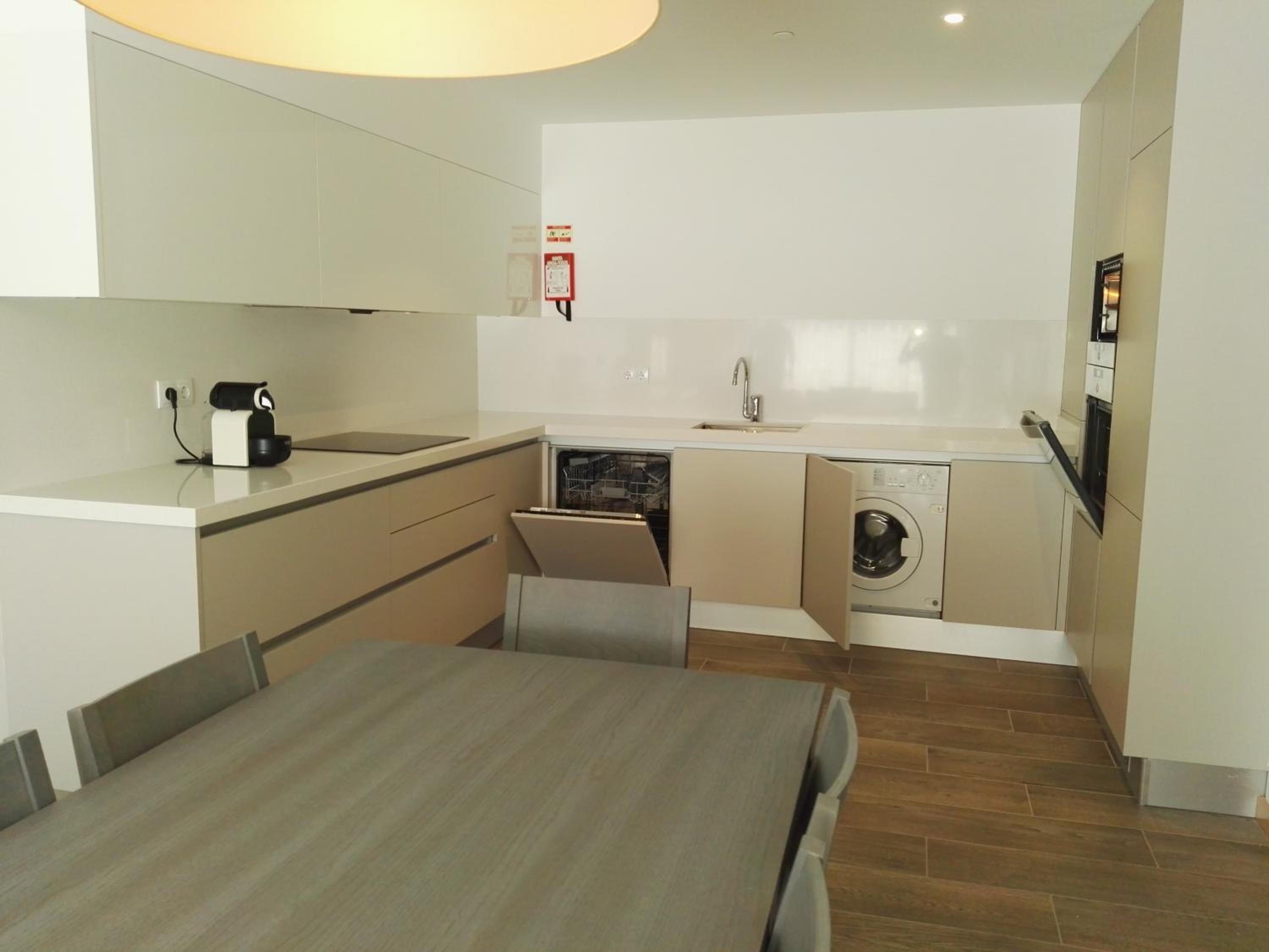 Three-Bedroom Apartment - Photo 24