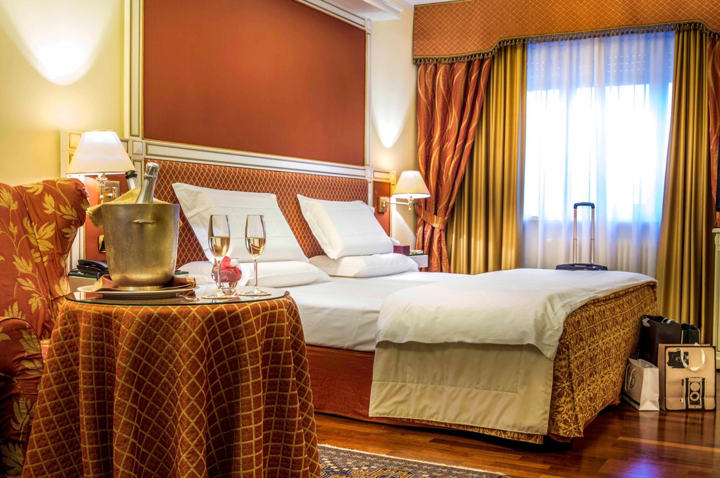 Junior Suite - Photo 1