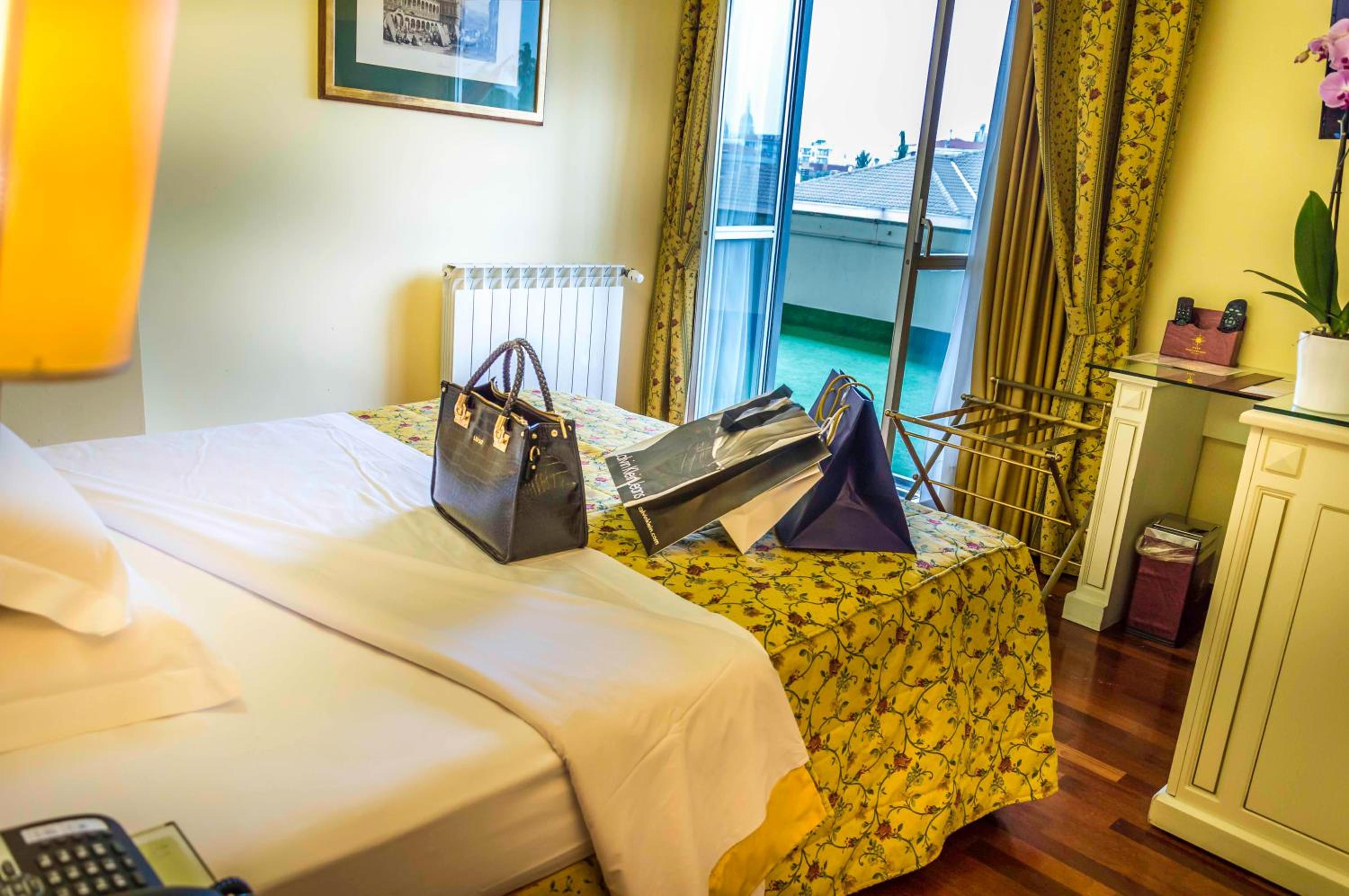 Classic Double Room - Photo 14