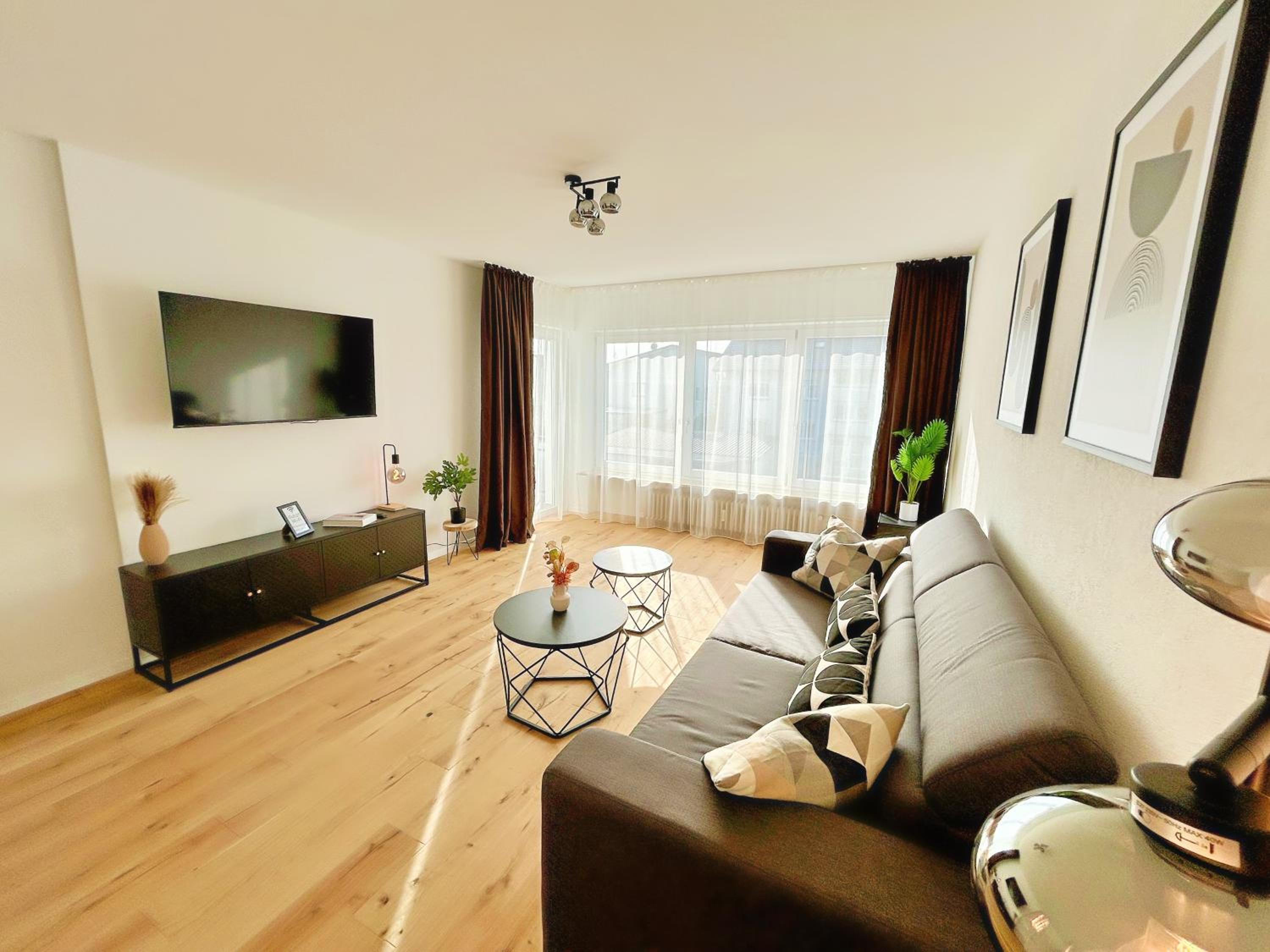 Two-Bedroom Apartment with Balcony photo 3
