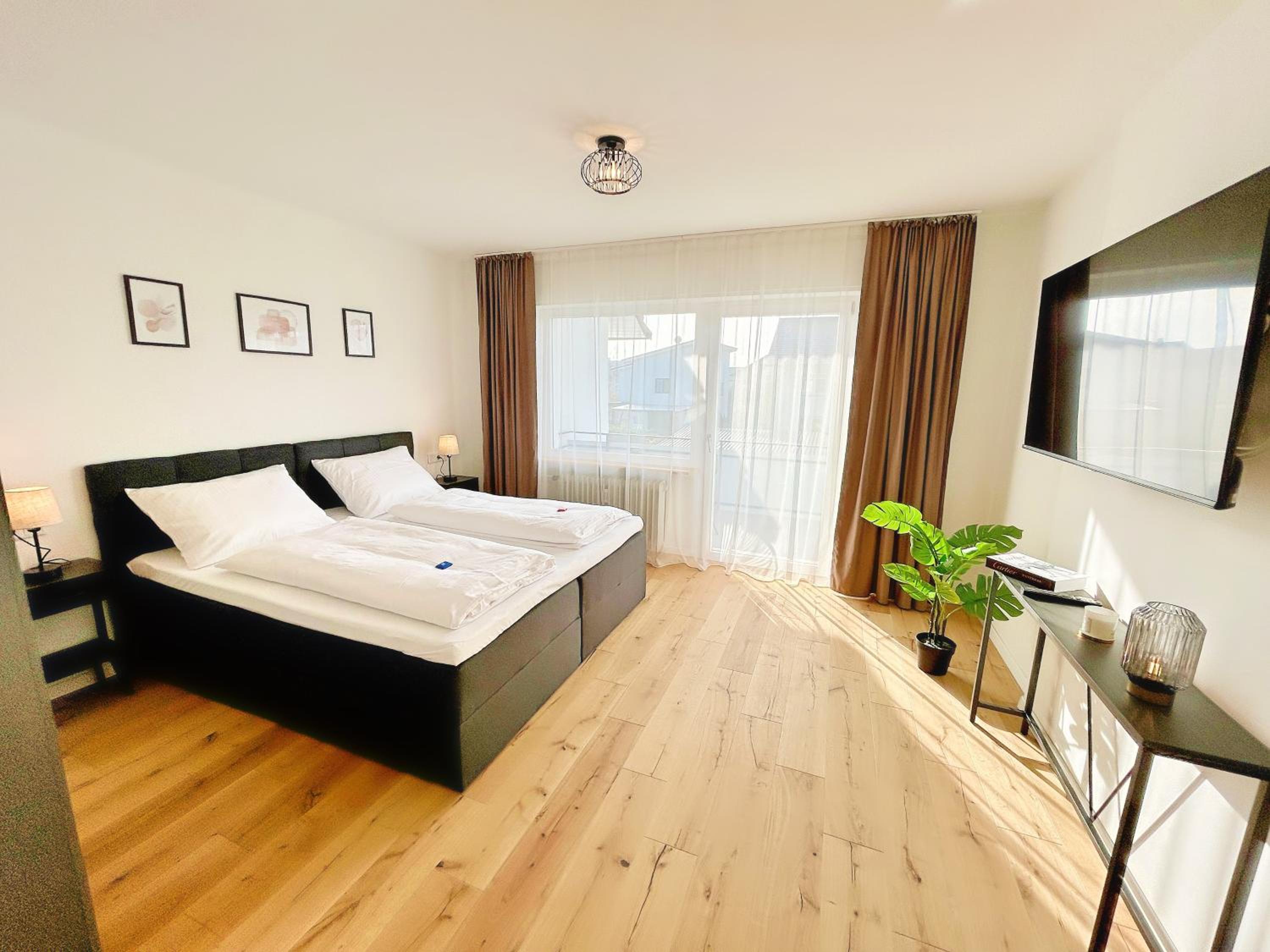Two-Bedroom Apartment with Balcony photo 1