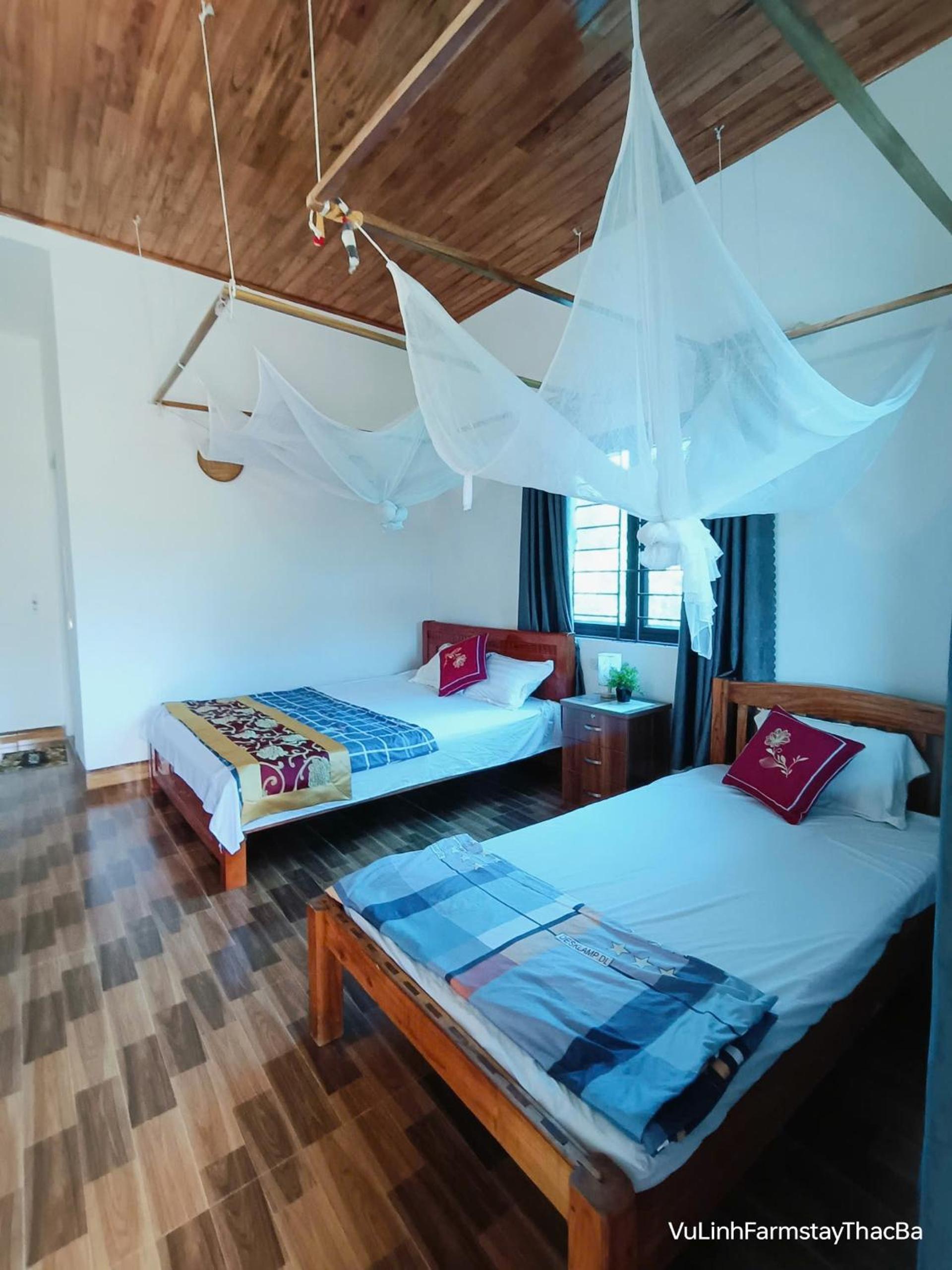 Deluxe Double or Twin Room with Lake View photo 3